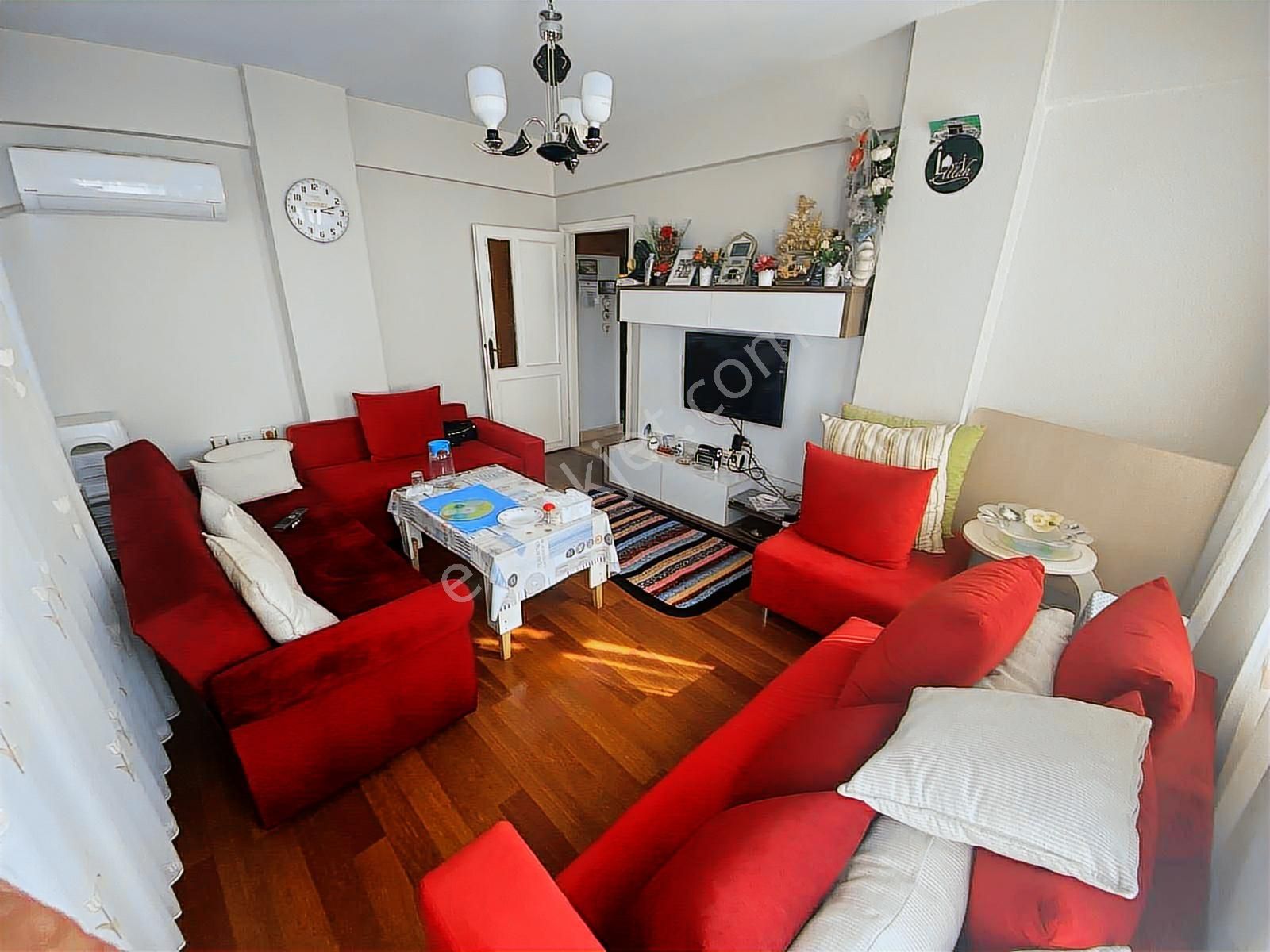 Bahçelievler Camlıkahve İski Yakını 3.kat 3+1 Ön Cephe - Görsel 3