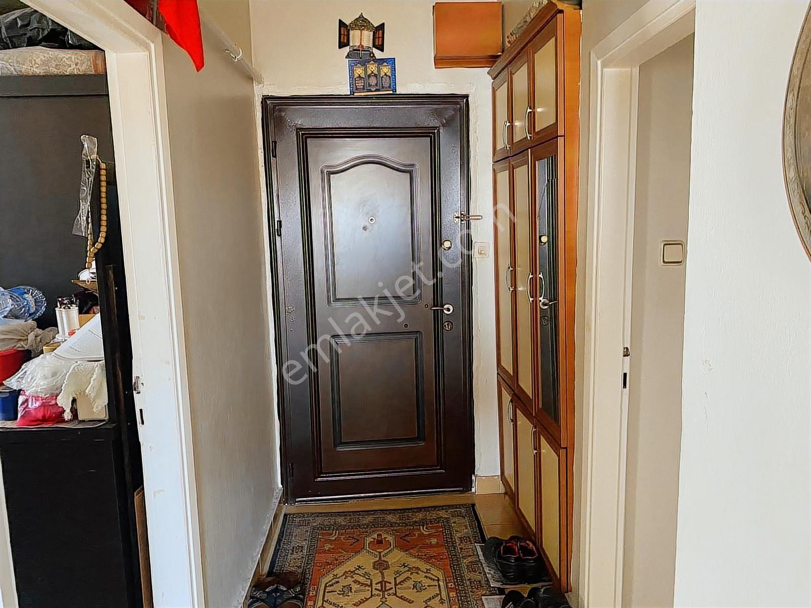 Bahçelievler Camlıkahve İski Yakını 3.kat 3+1 Ön Cephe - Görsel 15