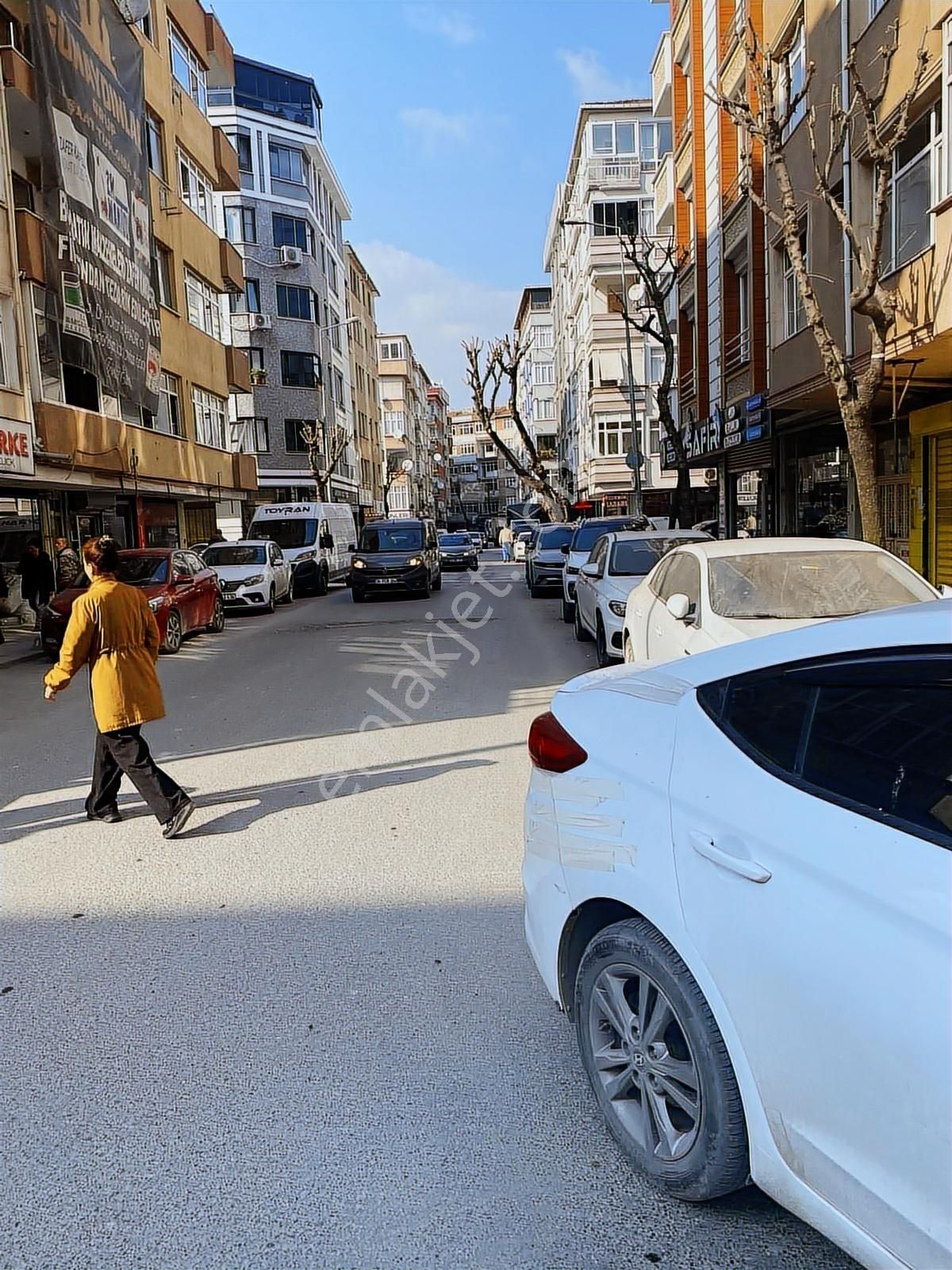 Bahçelievler Camlıkahve İski Yakını 3.kat 3+1 Ön Cephe - Görsel 21