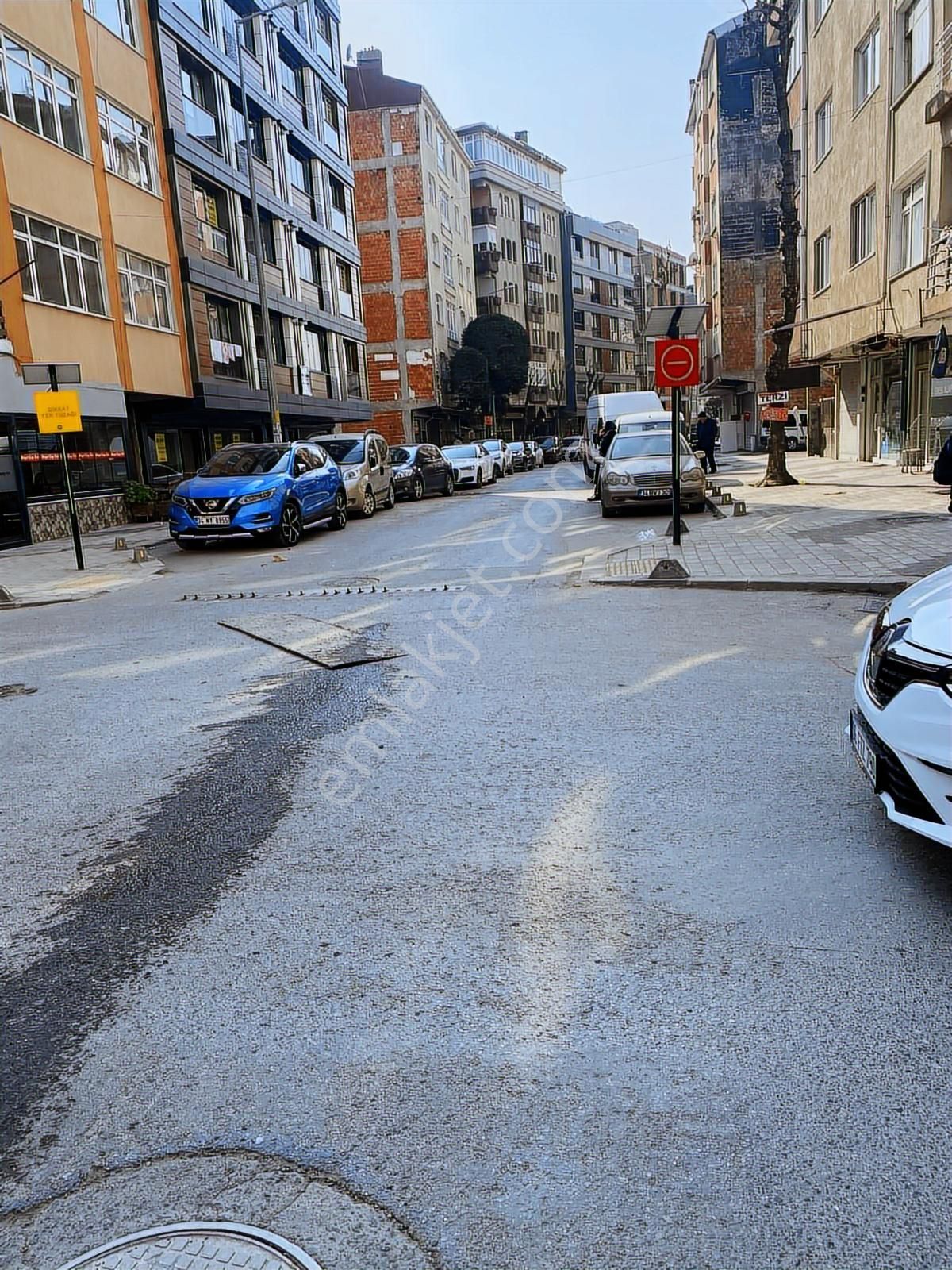 Bahçelievler Camlıkahve İski Yakını 3.kat 3+1 Ön Cephe - Görsel 20