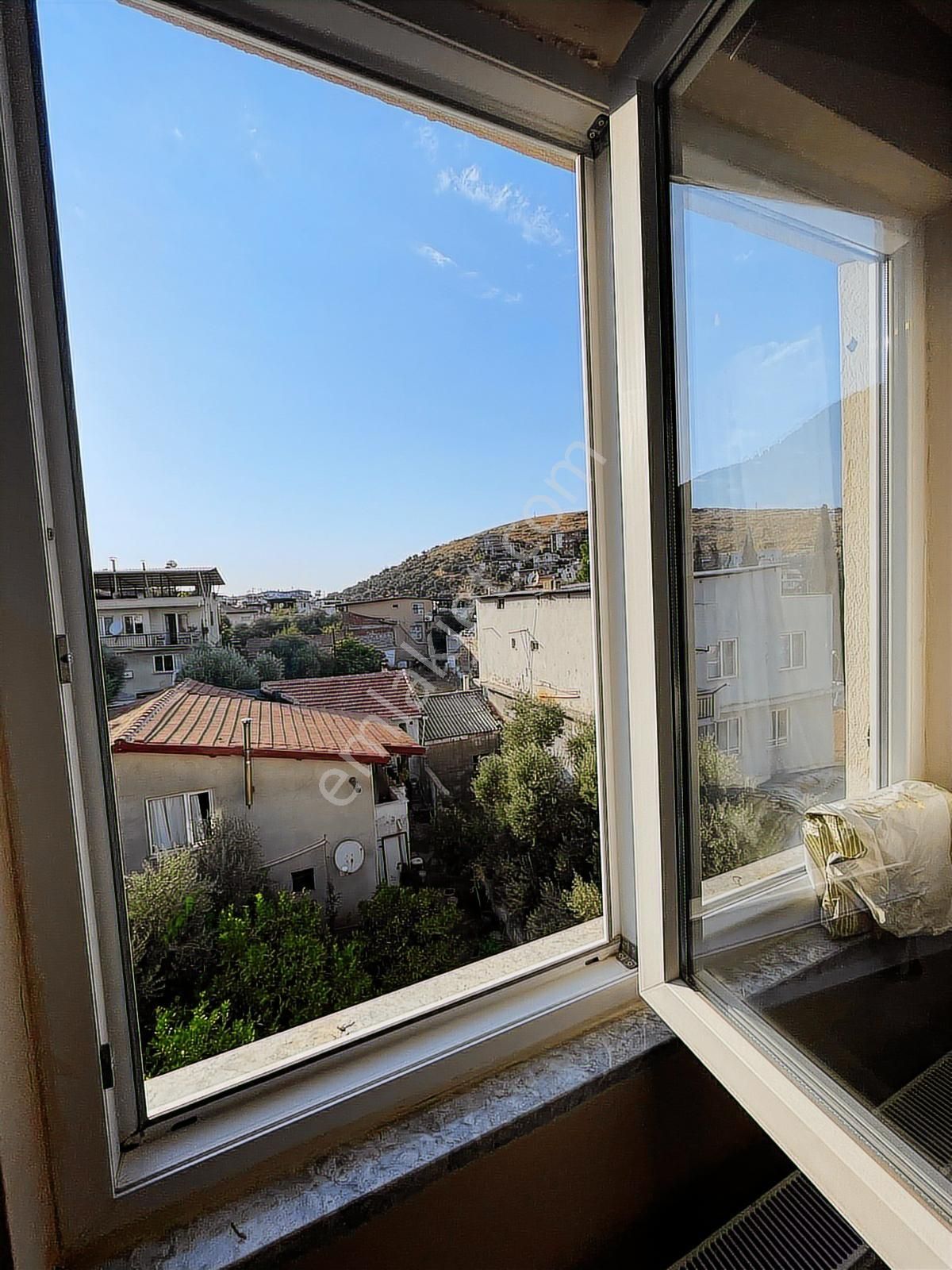 Doğadan Milas Gümüşlük Çarşıda Kapalı Mutfk 2+1 Depolu Daire - Görsel 3