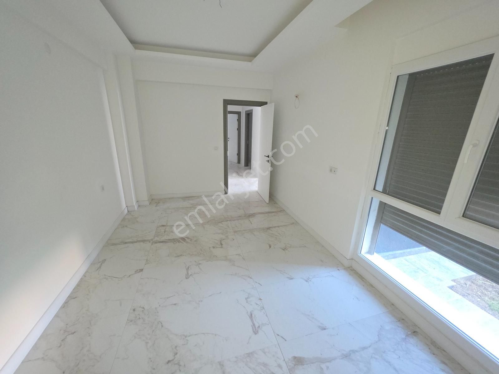 Kuşadası Otogar Arkasında 3+1 Bahçe Katı Kiralık Daire - Görsel 27