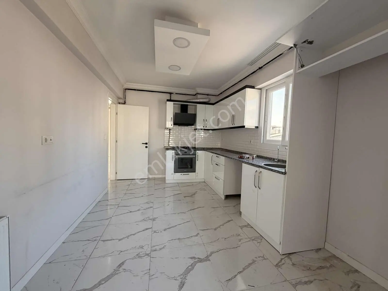 Torbalı Mah. 3+1 140m² Havuzlu Site İçerisi İzban Dibi Daire - Görsel 2