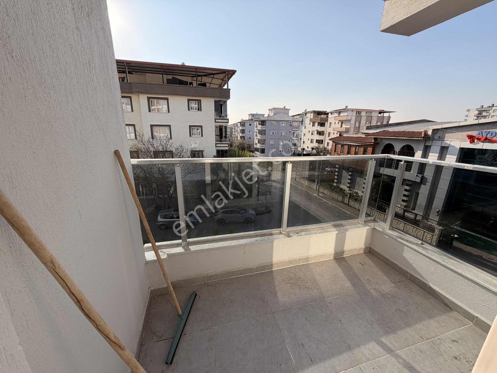 Torbalı Mah. 3+1 140m² Havuzlu Site İçerisi İzban Dibi Daire - Görsel 9