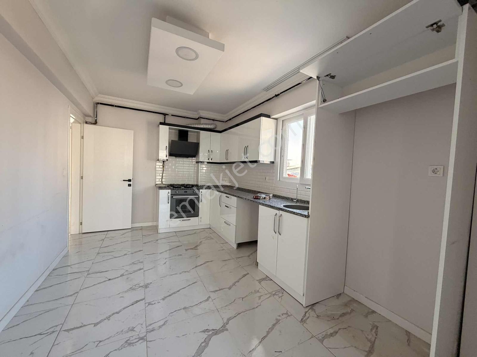 Torbalı Mah. 3+1 140m² Havuzlu Site İçerisi İzban Dibi Daire - Görsel 3