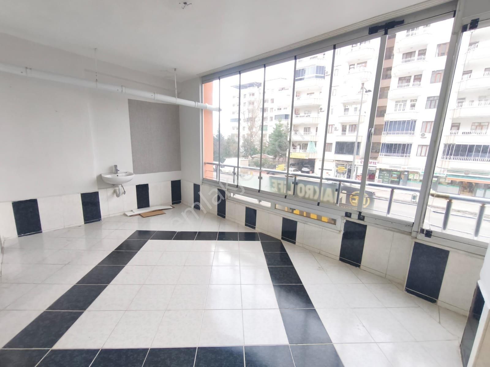 75e Yürüme Mesafesinde, Geniş Ve Konforlu 4+1 Aile Dairesi - Görsel 17