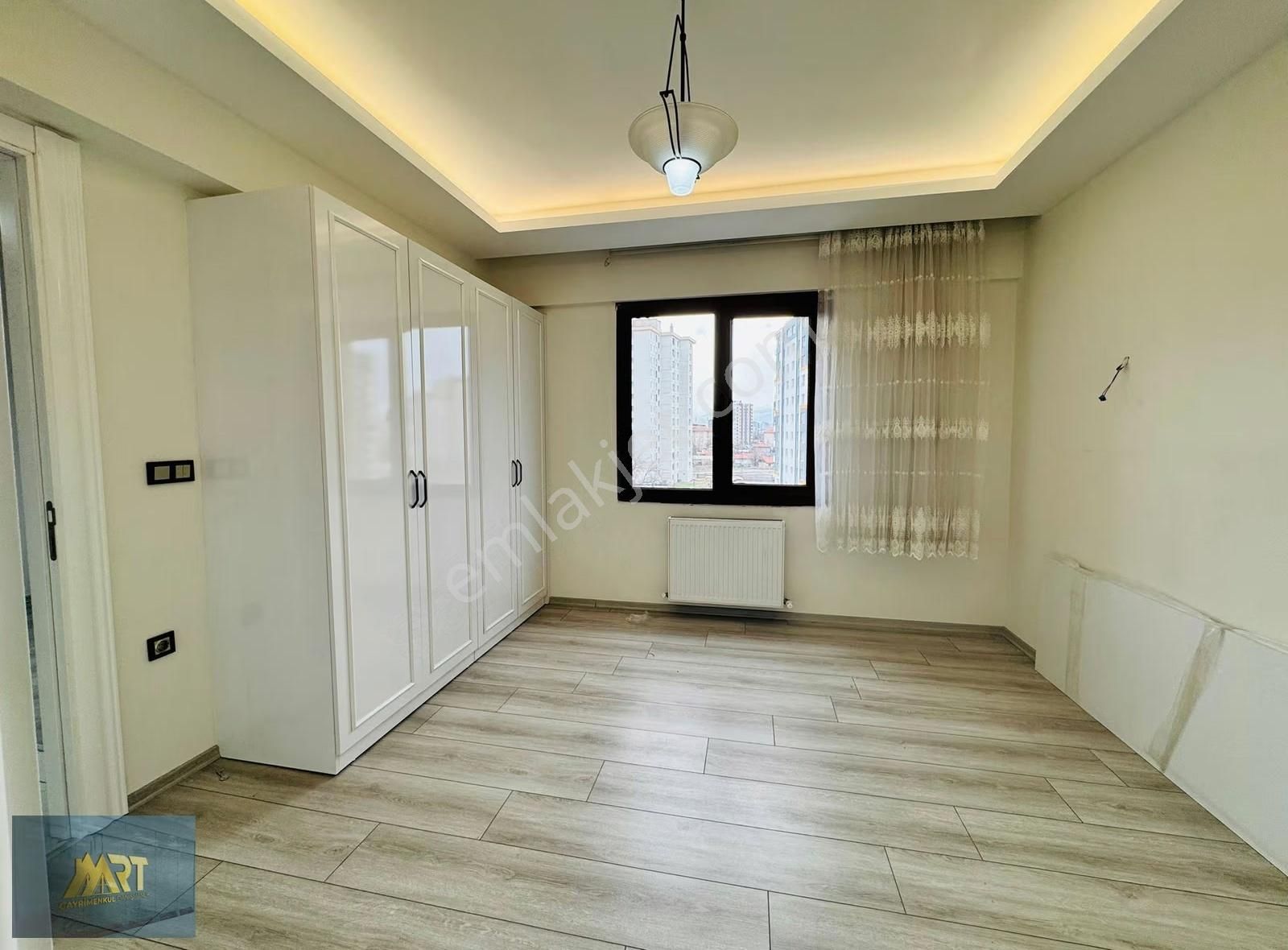 Zümrüt Mahallesi Ultra Lüks 3+1 Daire - Görsel 10