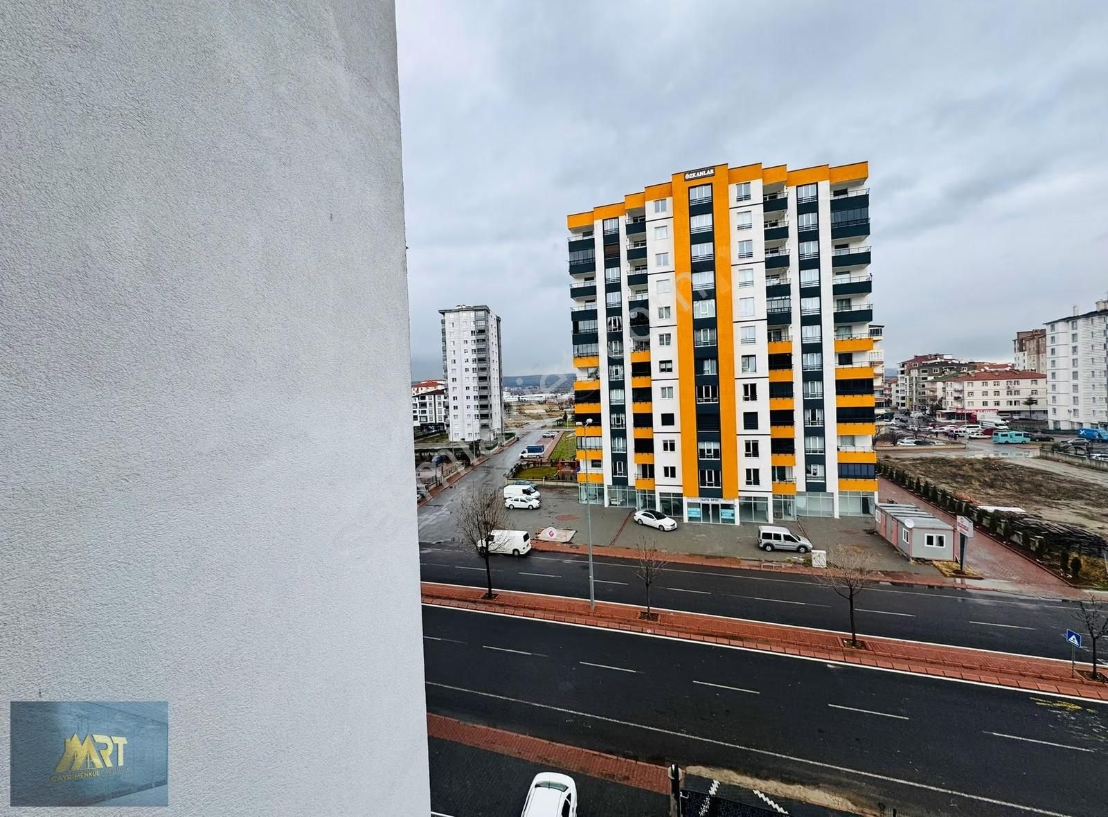 Zümrüt Mahallesi Ultra Lüks 3+1 Daire - Görsel 9