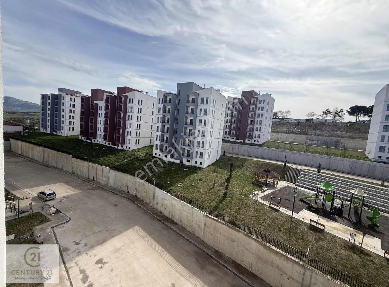 Lalaşahin Yeni Tokilerde Manzaralı 2+1 - Görsel 10