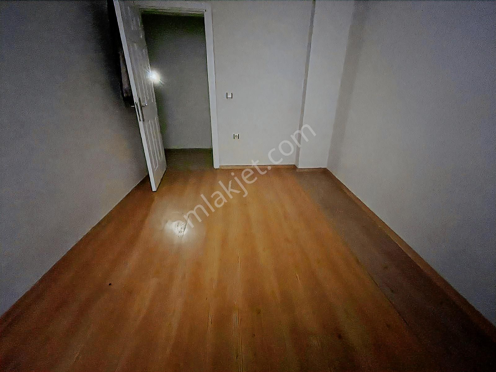 Eyüp Alibeyköyde Bahçe Kati Daire 2+1 Kiralık - Görsel 7