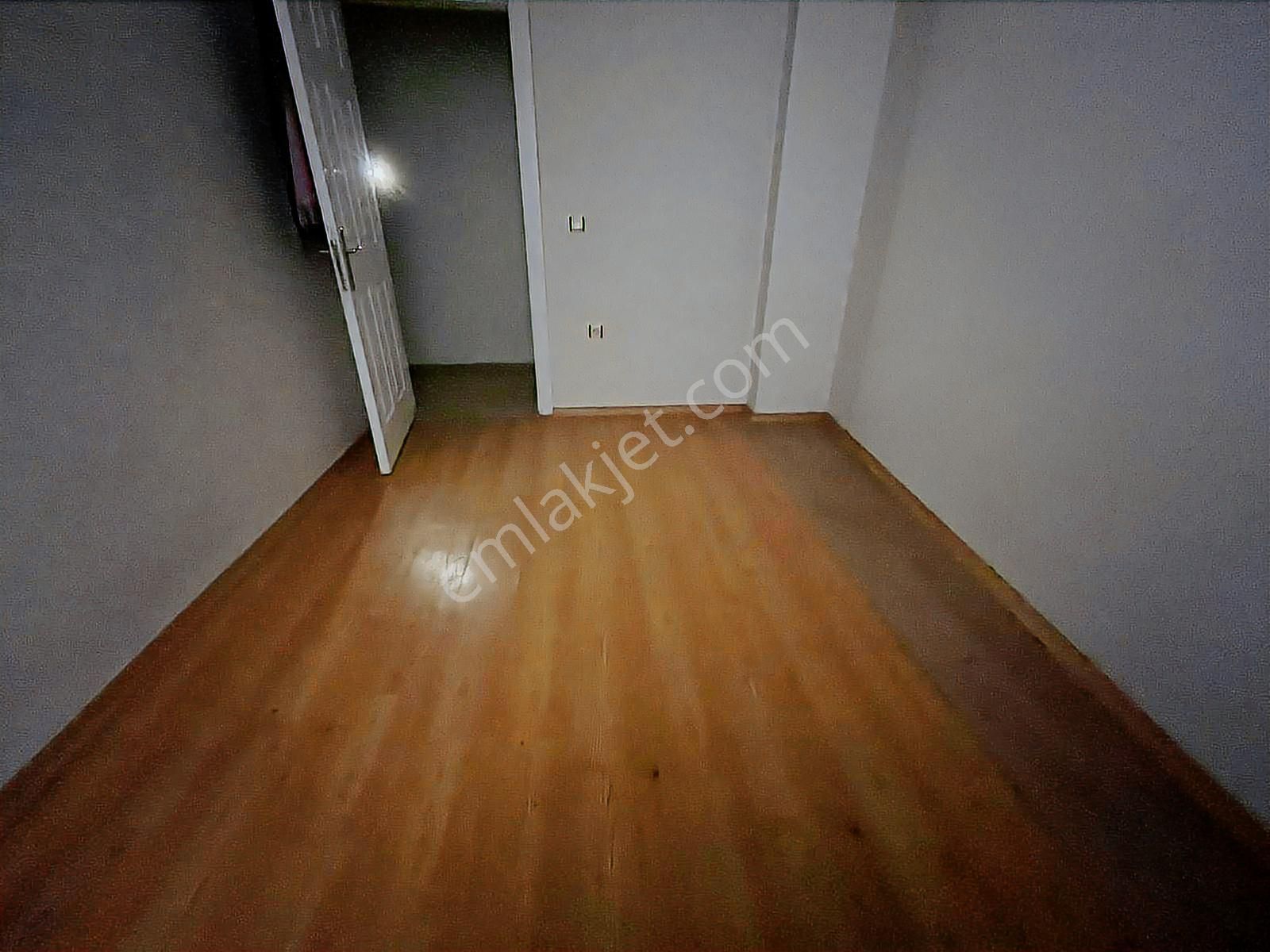 Eyüp Alibeyköyde Bahçe Kati Daire 2+1 Kiralık - Görsel 12