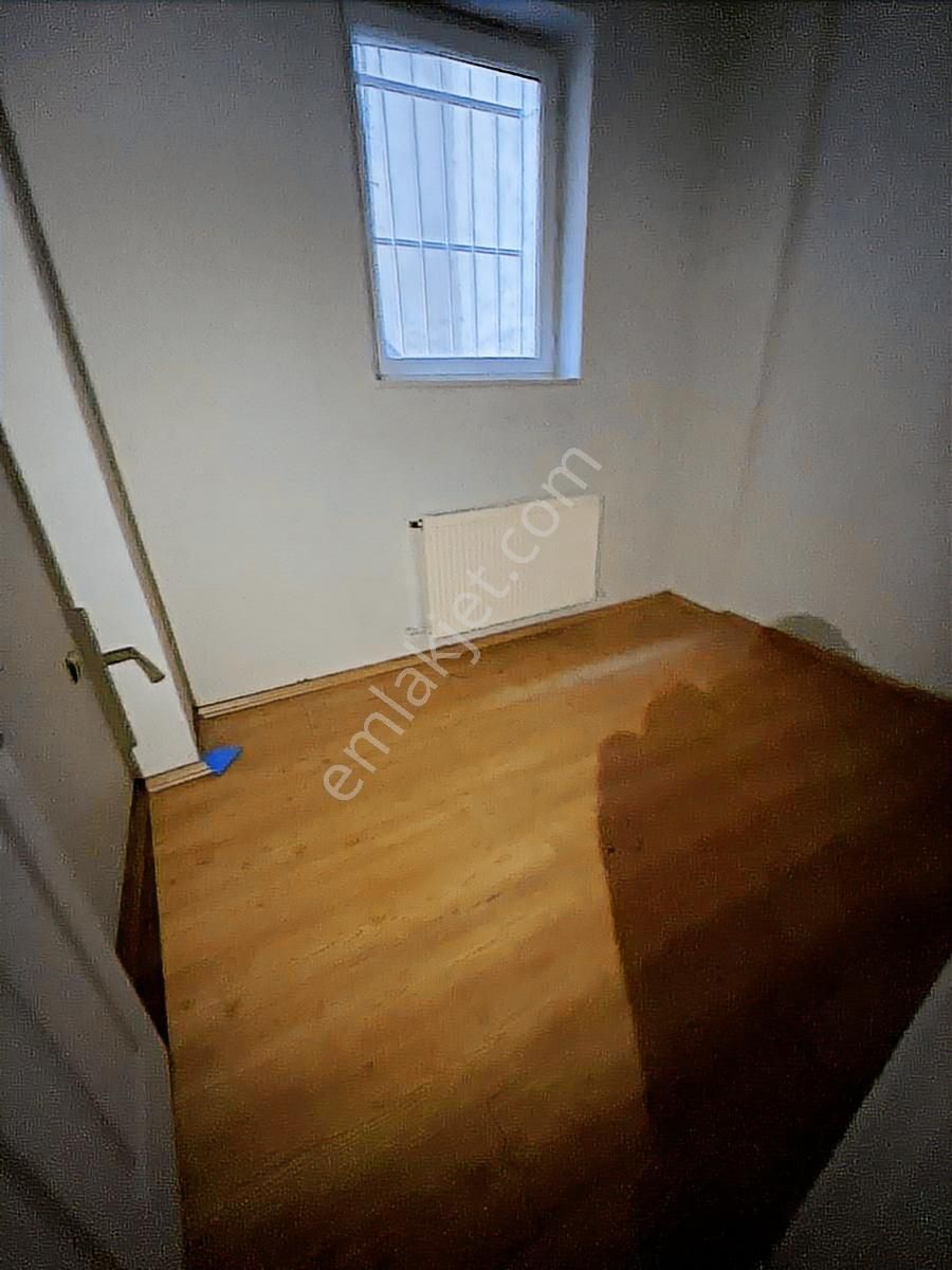 Eyüp Alibeyköyde Bahçe Kati Daire 2+1 Kiralık - Görsel 14