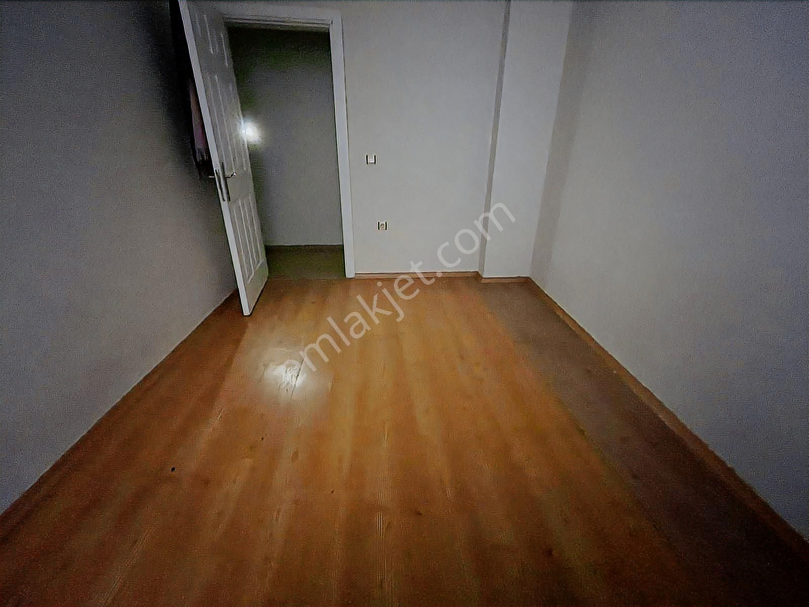 Eyüp Alibeyköyde Bahçe Kati Daire 2+1 Kiralık - Görsel 9
