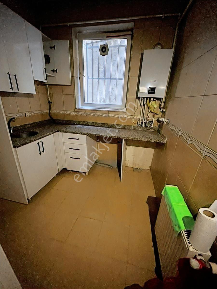 Eyüp Alibeyköyde Bahçe Kati Daire 2+1 Kiralık - Görsel 25