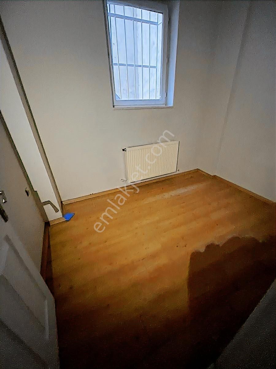 Eyüp Alibeyköyde Bahçe Kati Daire 2+1 Kiralık - Görsel 24