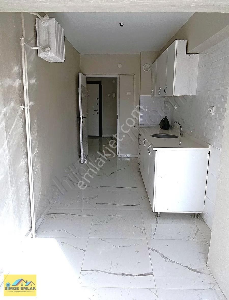 Simge'den İzmir Türk Koleji Sokağında Cad.paraleli Deniz Manzara - Görsel 16