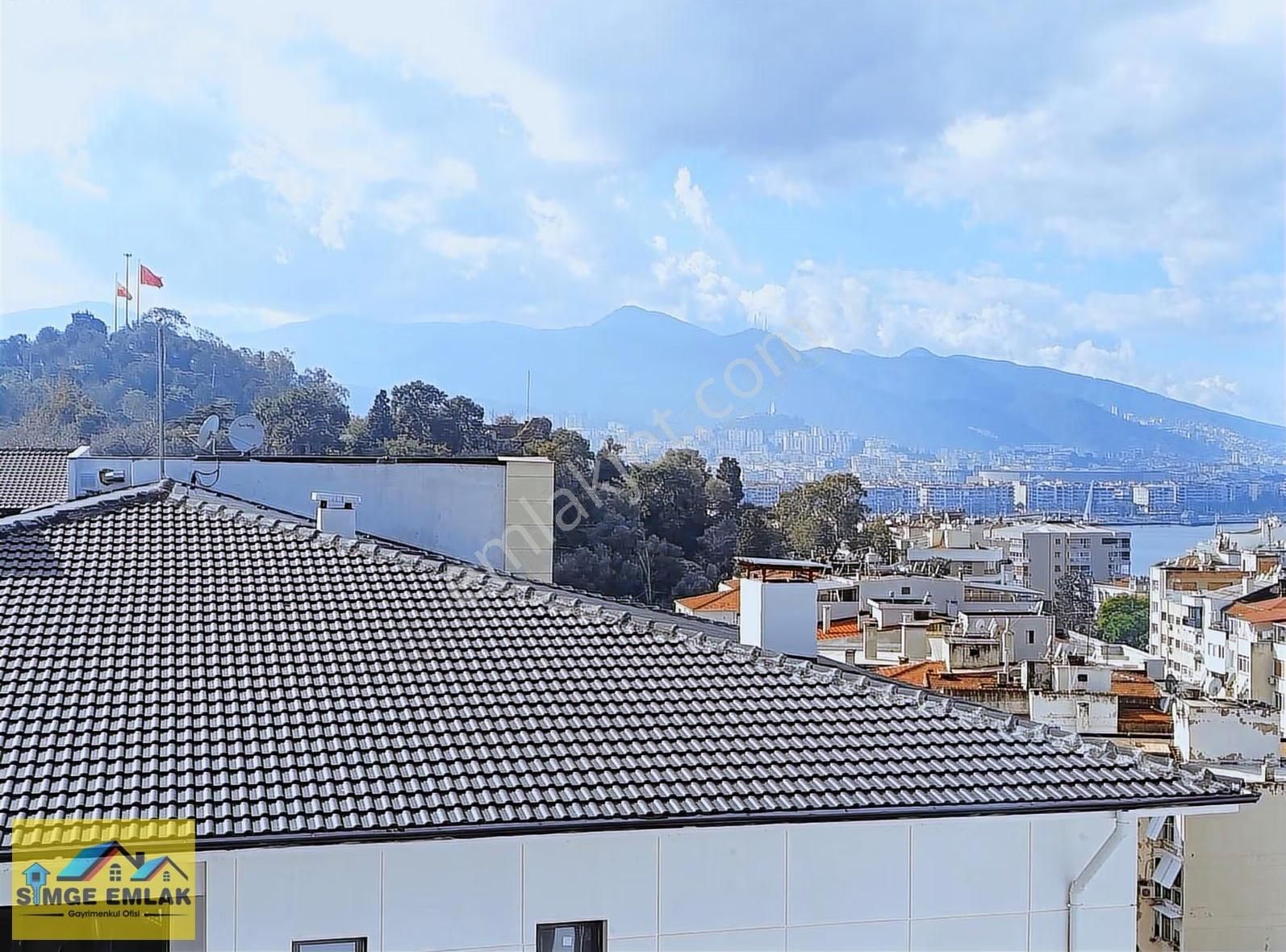 Simge'den İzmir Türk Koleji Sokağında Cad.paraleli Deniz Manzara - Görsel 19