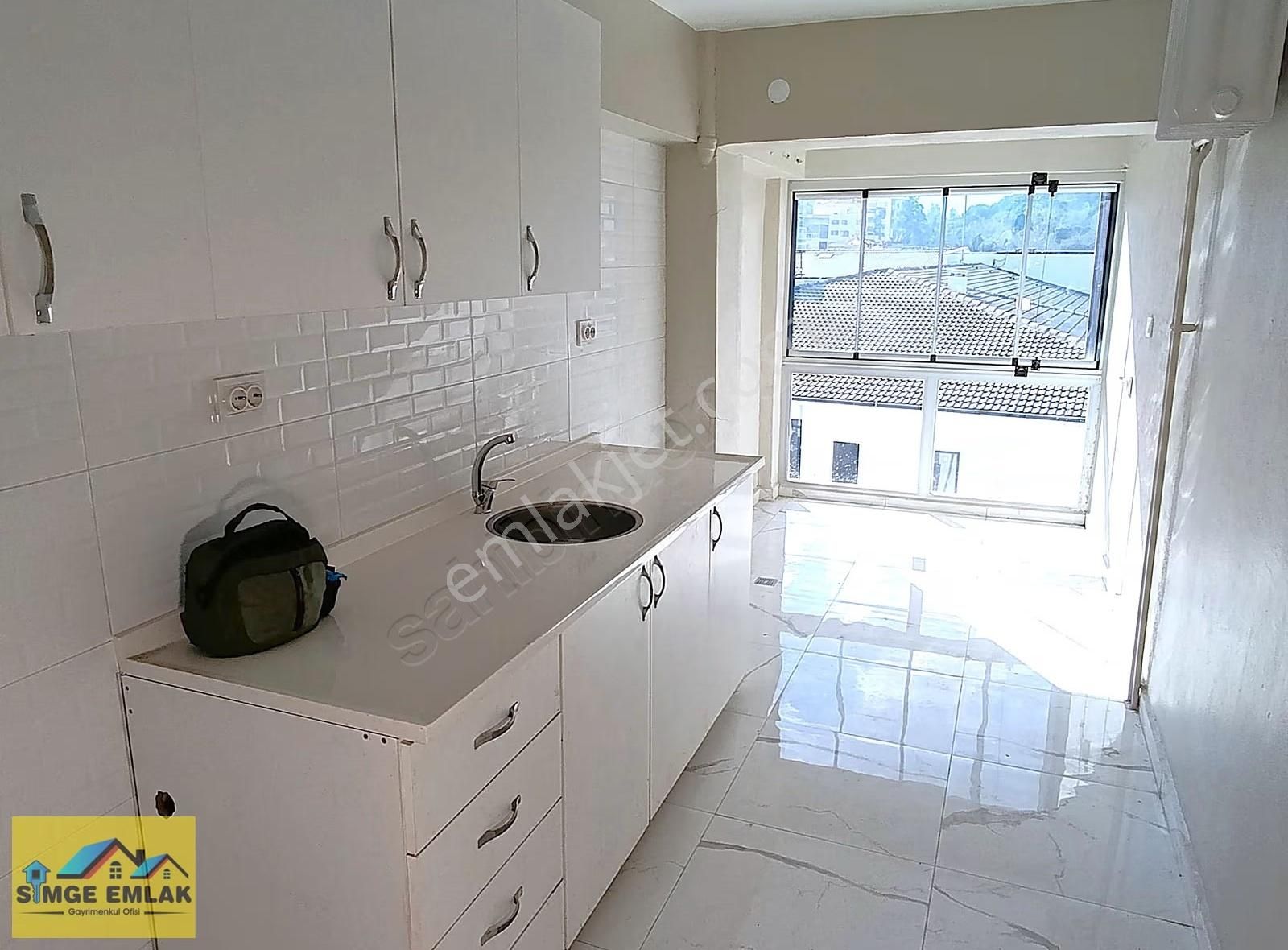 Simge'den İzmir Türk Koleji Sokağında Cad.paraleli Deniz Manzara - Görsel 6