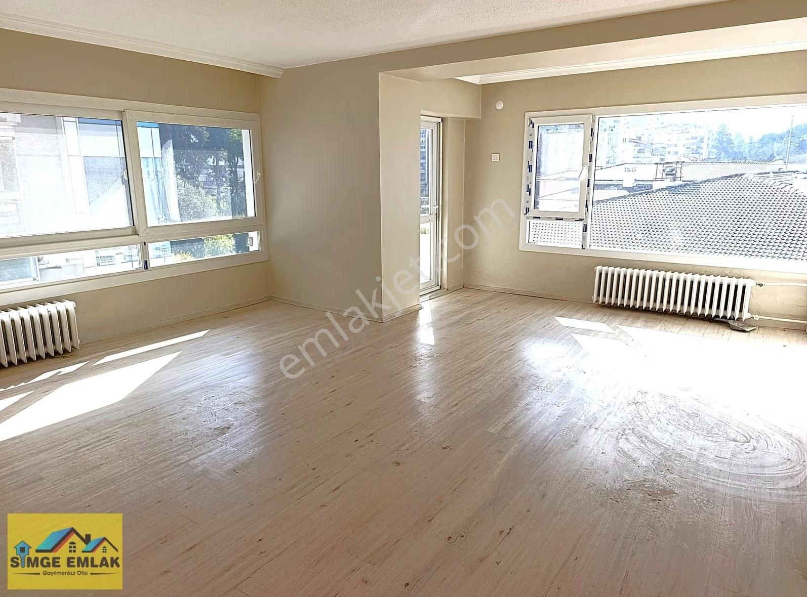 Simge'den İzmir Türk Koleji Sokağında Cad.paraleli Deniz Manzara - Görsel 18