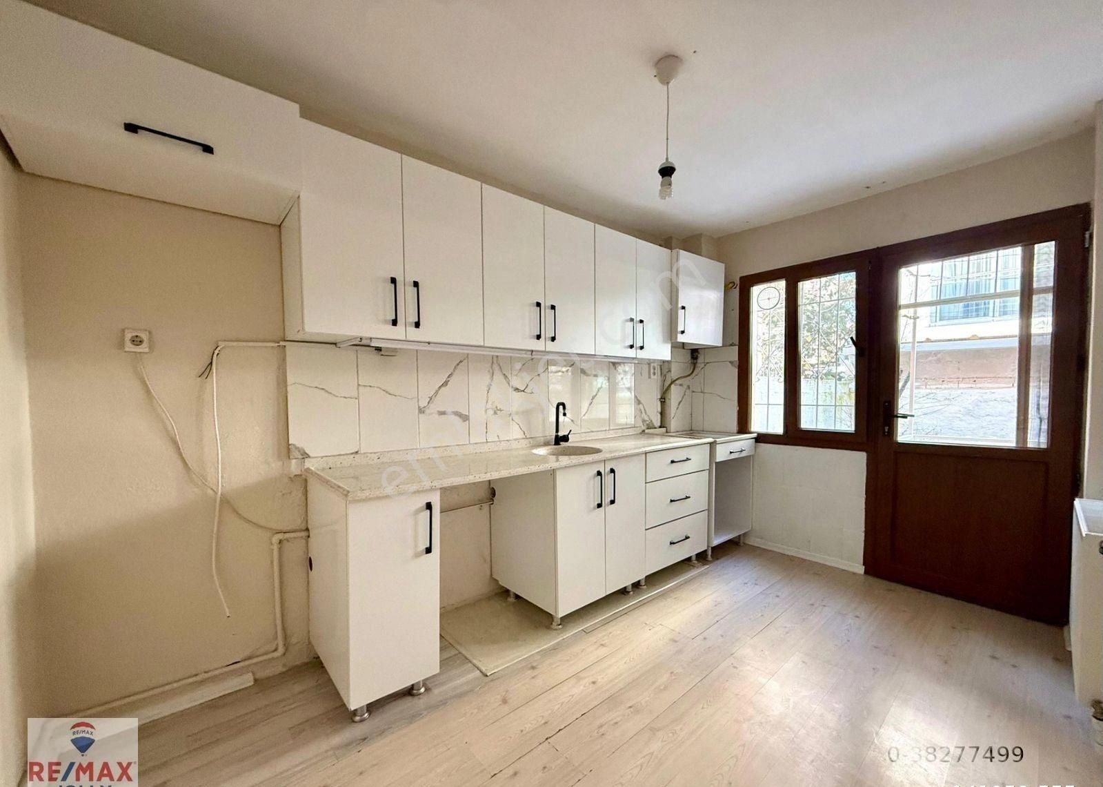 Bayraklı Osmangazi Mahallesinde Satılık 3+1 Satılık Daire - Görsel 23