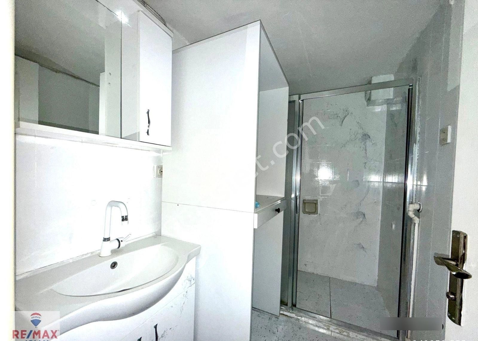 Bayraklı Osmangazi Mahallesinde Satılık 3+1 Satılık Daire - Görsel 3