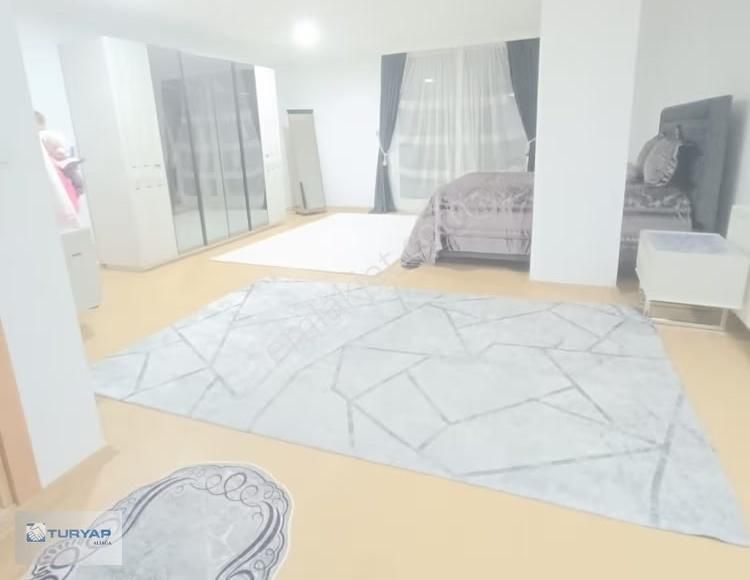 Helvacıda Teraslı 270m² 4+1 Dubleks Daire Fırsatı