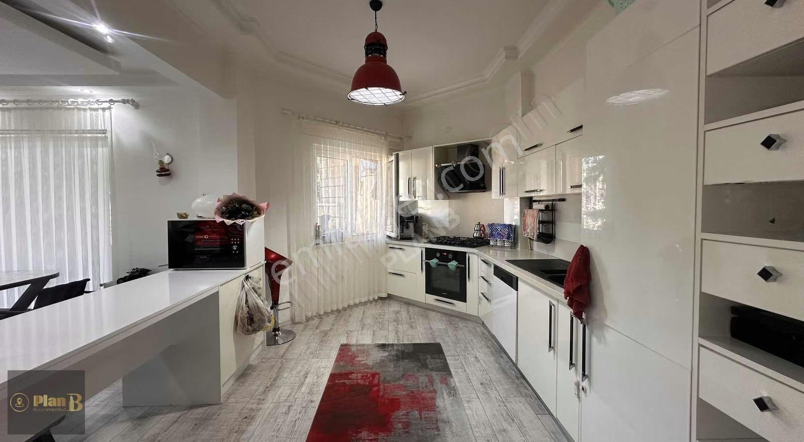 Seçili Yaşamlar İçin Tasarlanmış Sitenin Zirvesinde Bir Villa - Görsel 4