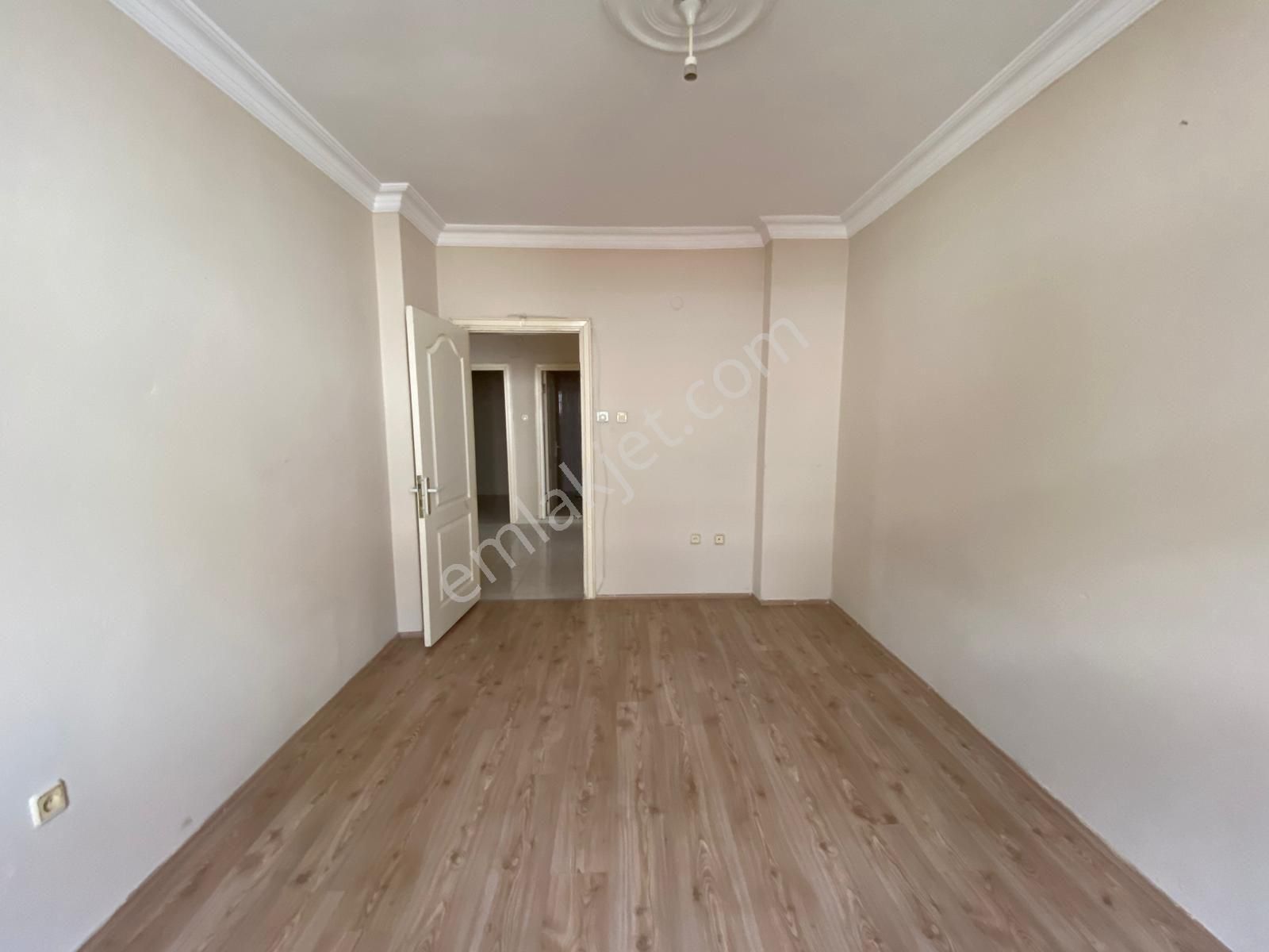 Çorlu Muhitin Mahallesi'nde 3+1 Kiralık Daire - Görsel 6