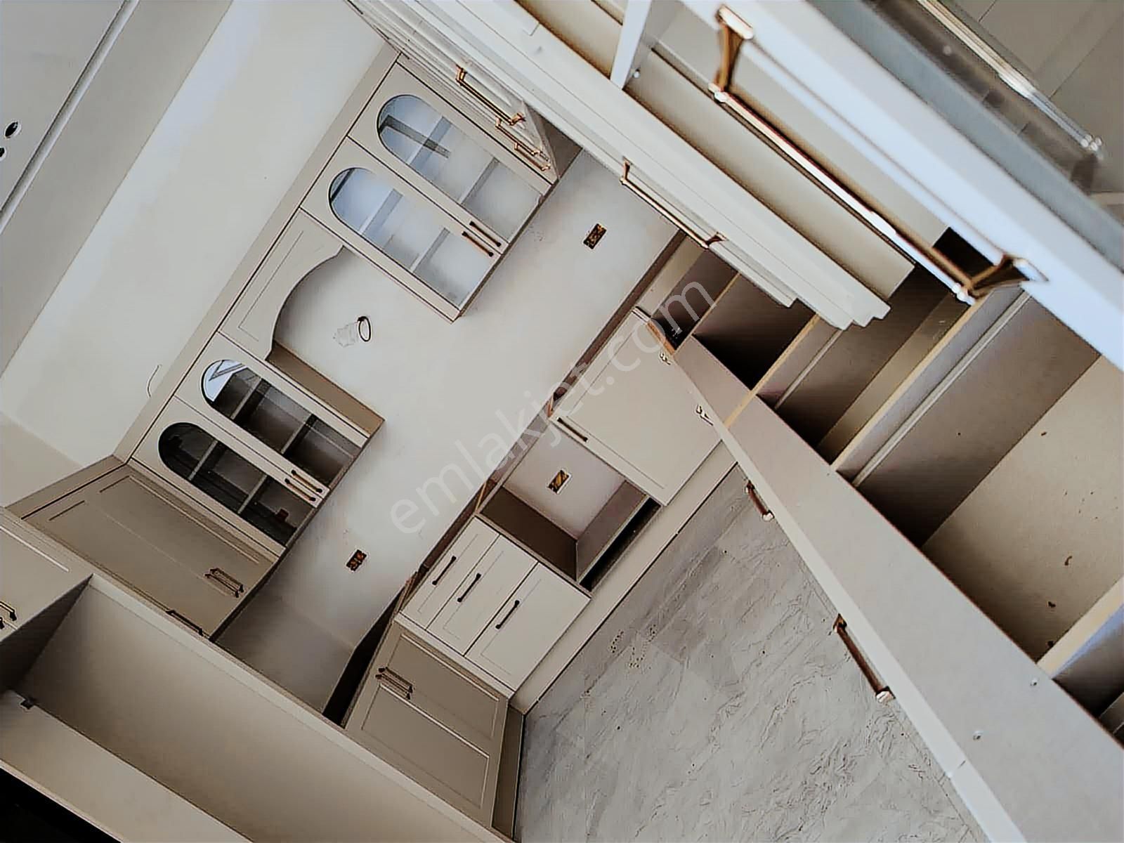 Urla Kuşçular 500 M2 Arsa İçinde Tek Katlı Satılık Lüks Villa - Görsel 16