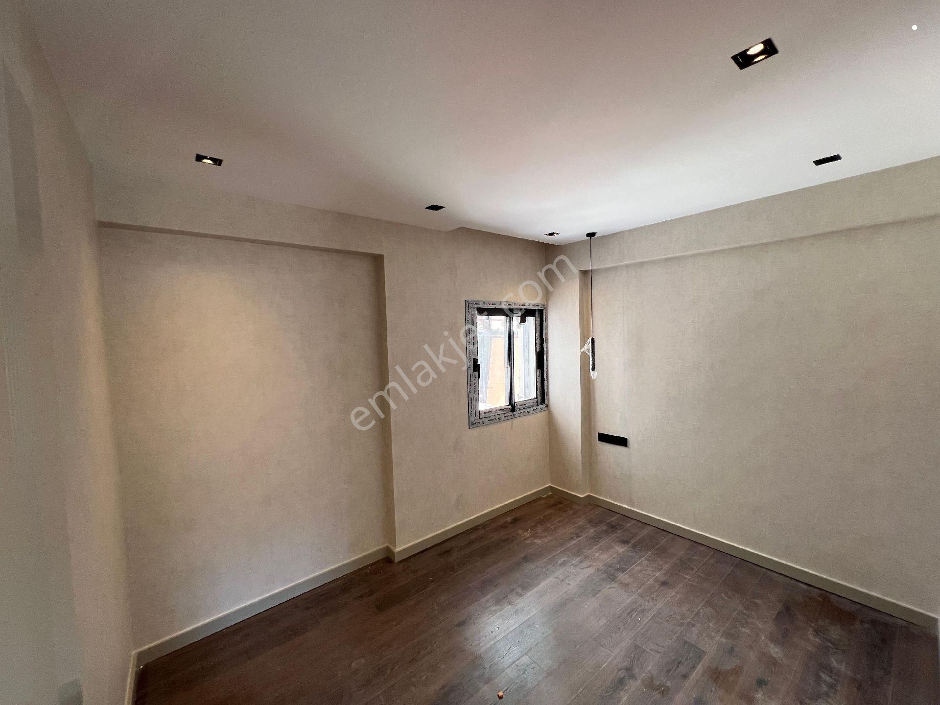 Çeşme Yıldızburnu'nda,denize Sıfır,bahçeli,ankastreli 2+1 - Görsel 6