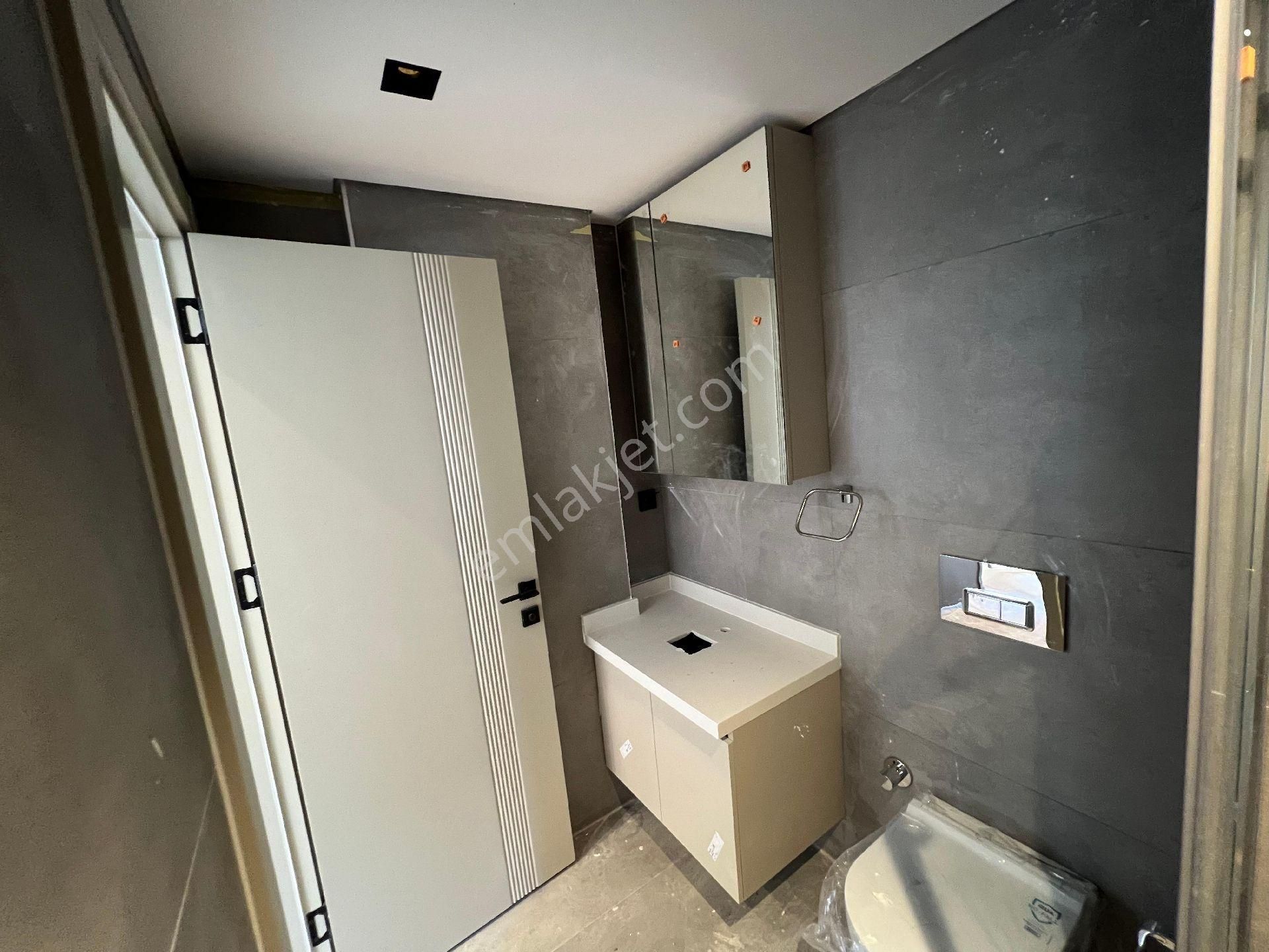 Çeşme Yıldızburnu'nda,denize Sıfır,bahçeli,ankastreli 2+1 - Görsel 10