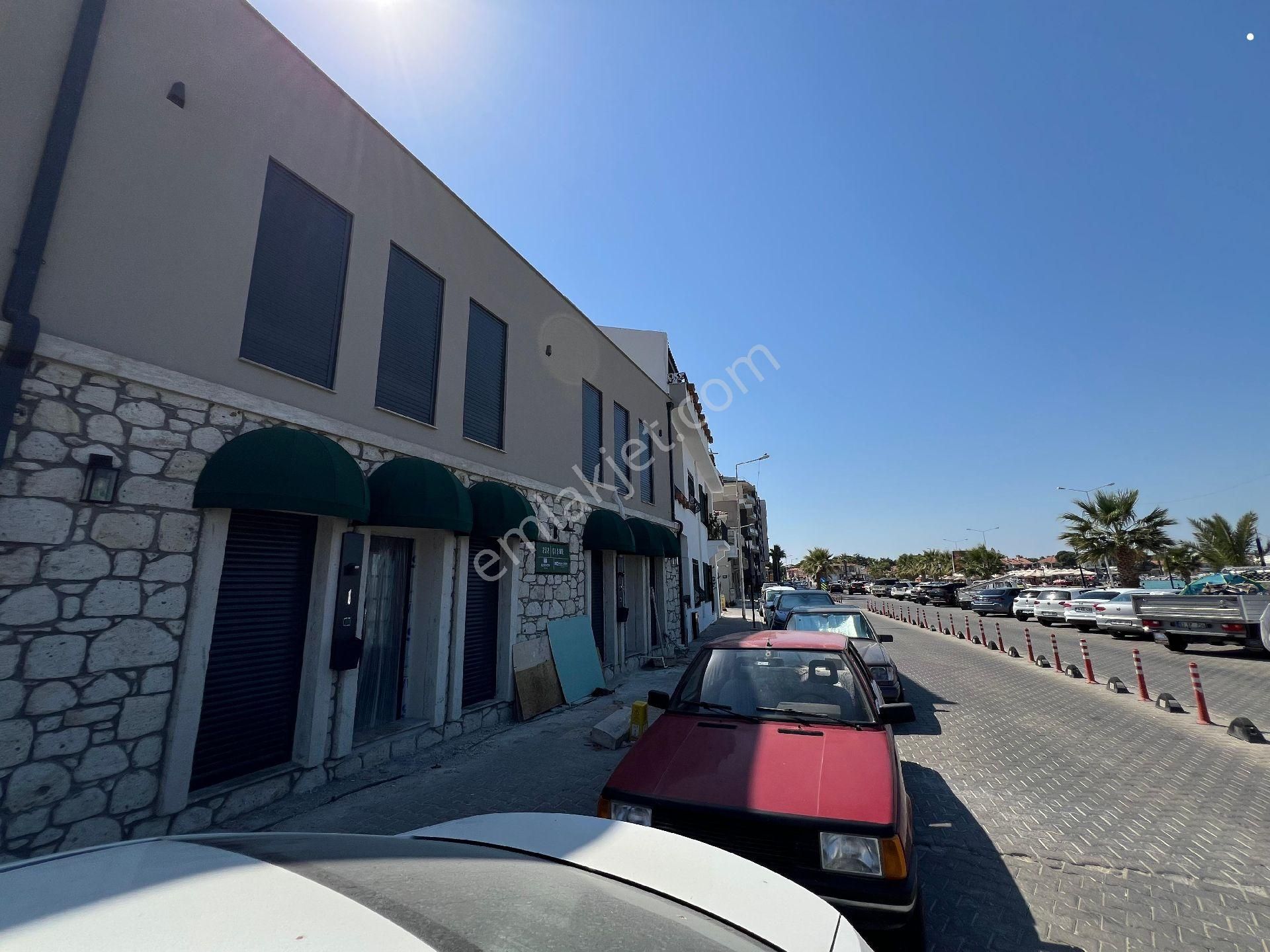 Çeşme Yıldızburnu'nda,denize Sıfır,bahçeli,ankastreli 2+1 - Görsel 4