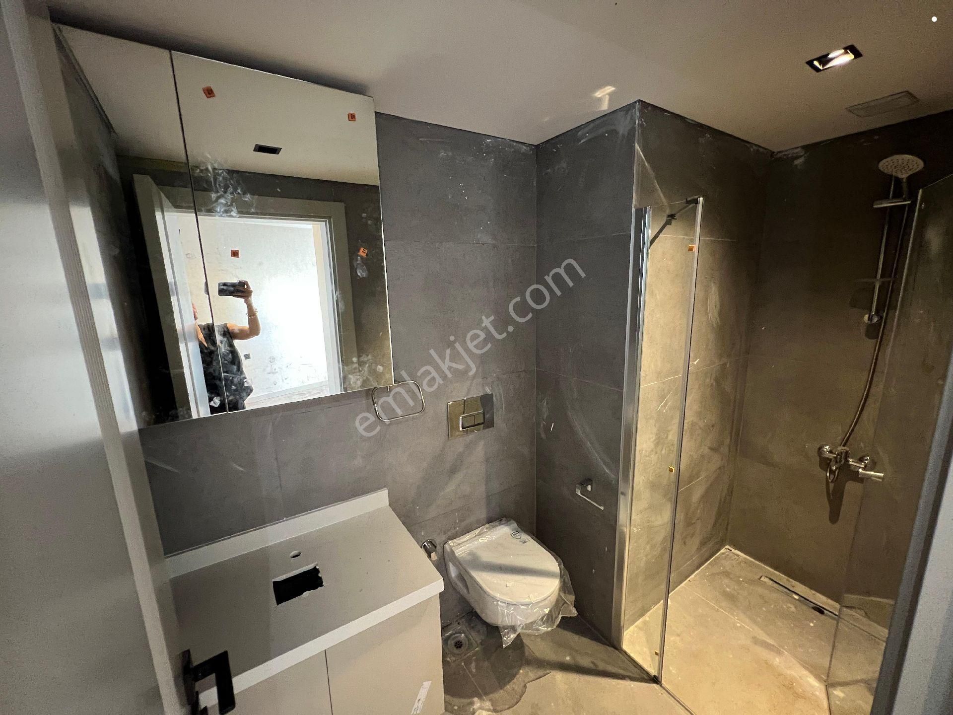 Çeşme Yıldızburnu'nda,denize Sıfır,bahçeli,ankastreli 2+1 - Görsel 9