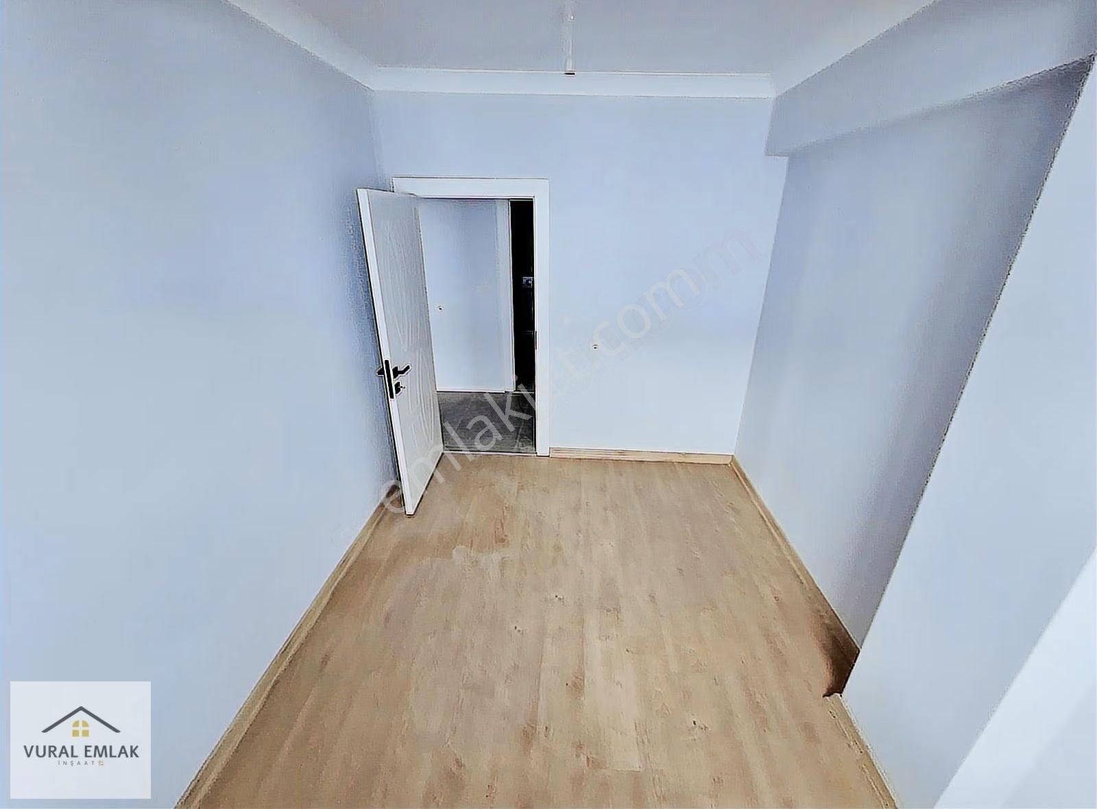 Vural Emlaktan %80 Kredi Limitli İskanlı 4+1 Ara Katta Acill - Görsel 3
