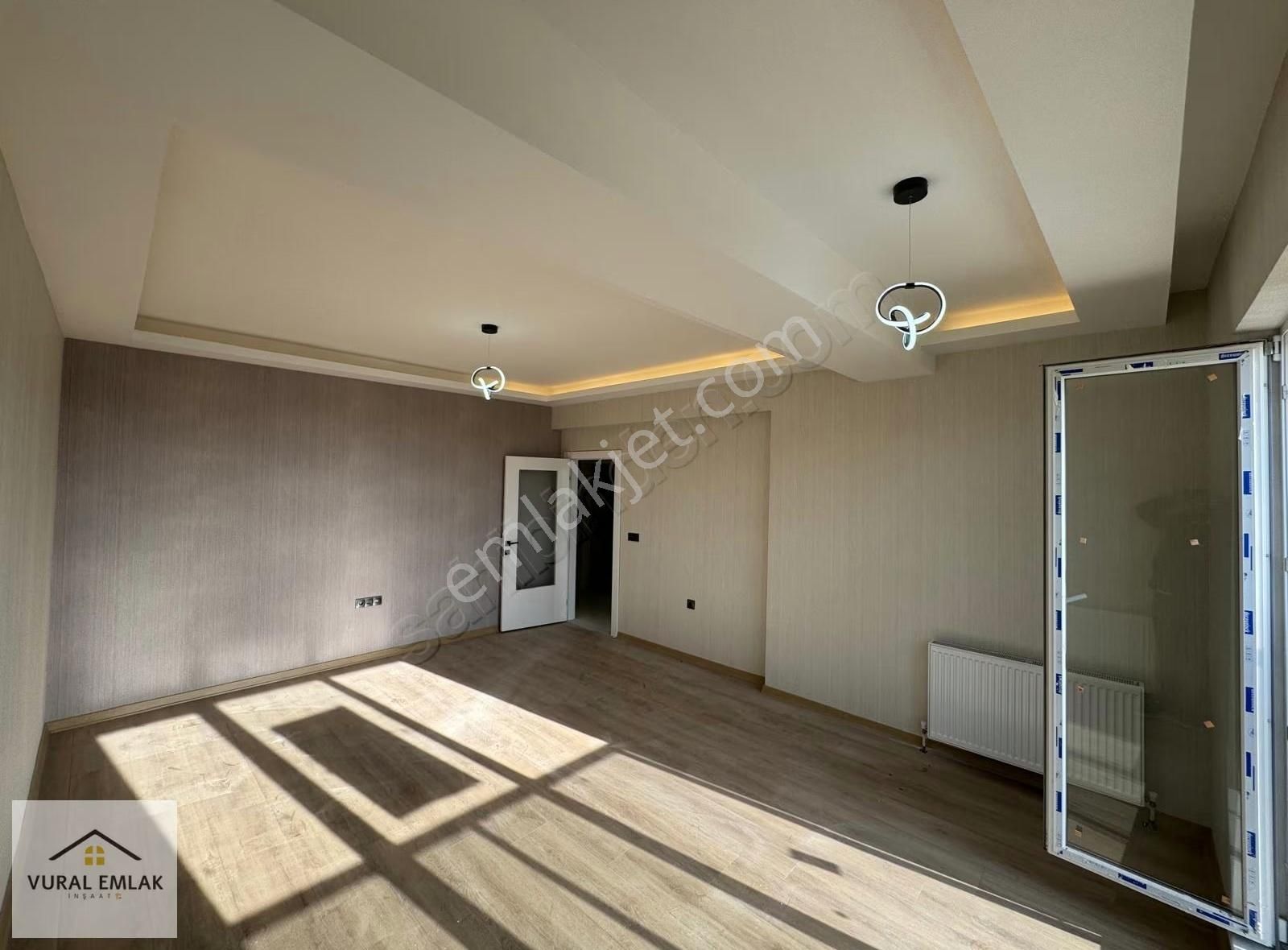 Vural'dan Cadde Üzeri Ara Katta, Geniş Ve Kullanışlı 3+1 Daire - Görsel 8