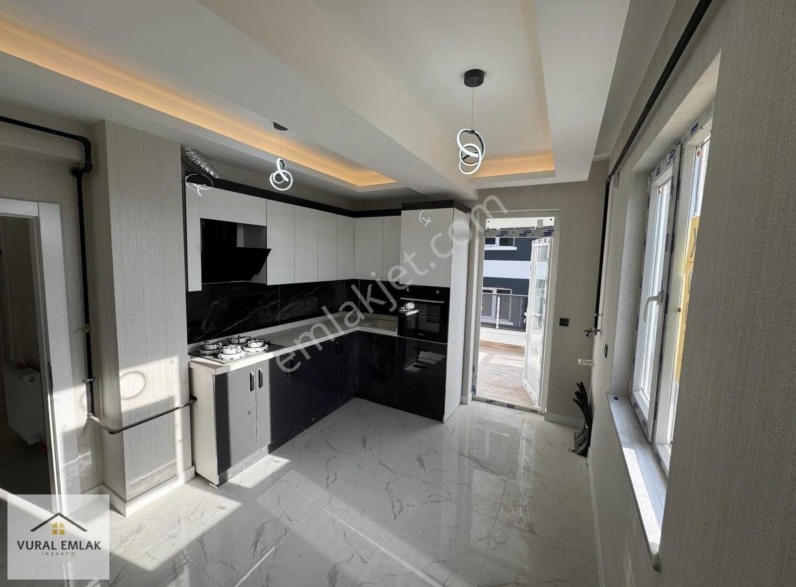 Vural'dan Cadde Üzeri Ara Katta, Geniş Ve Kullanışlı 3+1 Daire - Görsel 9