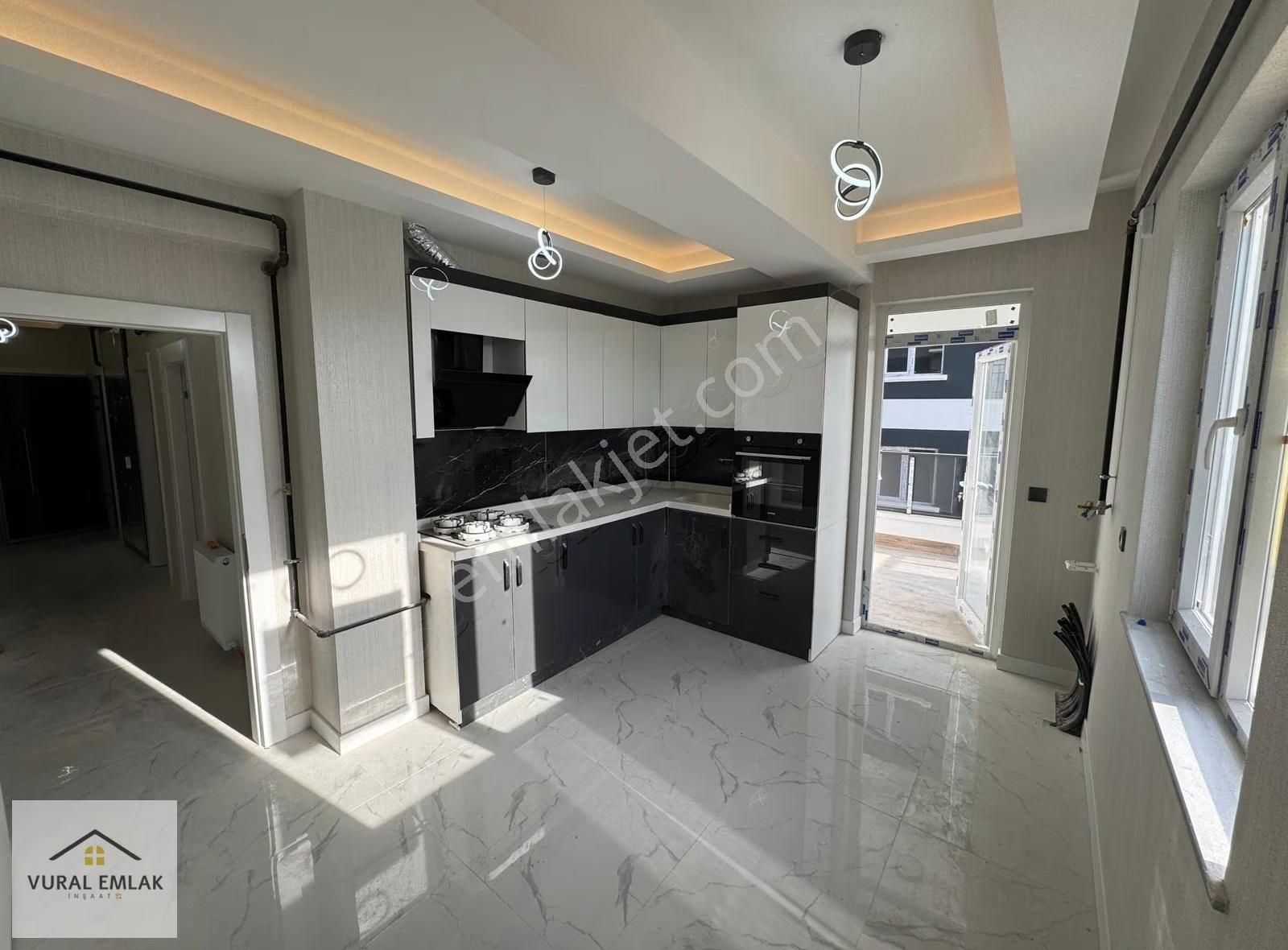 Vural'dan Cadde Üzeri Ara Katta, Geniş Ve Kullanışlı 3+1 Daire - Görsel 17
