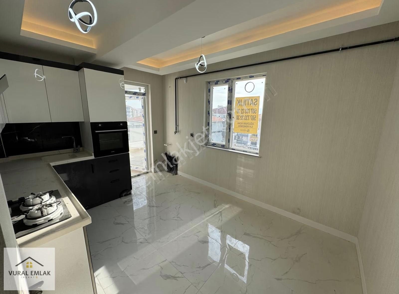 Vural'dan Cadde Üzeri Ara Katta, Geniş Ve Kullanışlı 3+1 Daire - Görsel 6