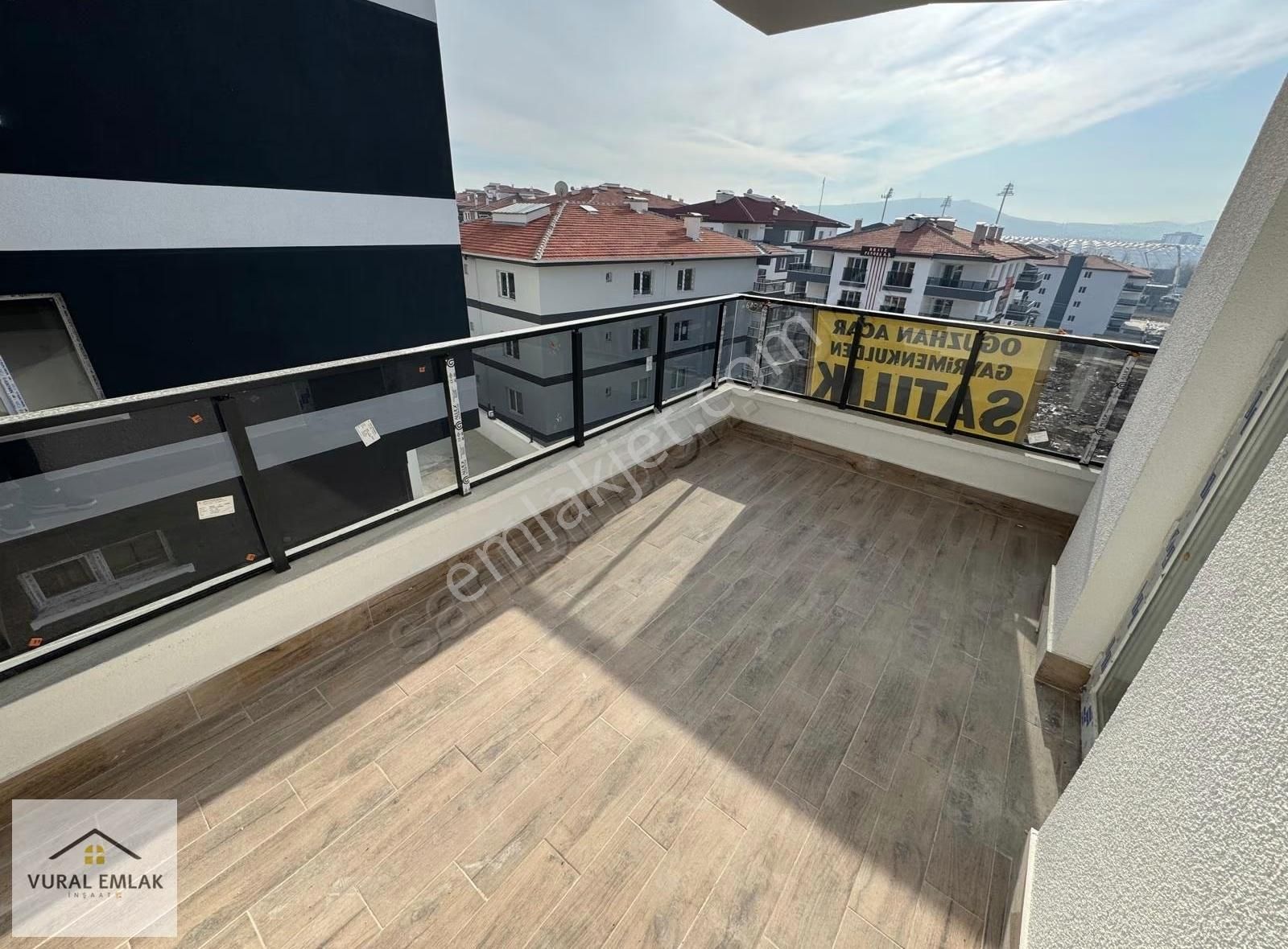 Vural'dan Cadde Üzeri Ara Katta, Geniş Ve Kullanışlı 3+1 Daire - Görsel 5