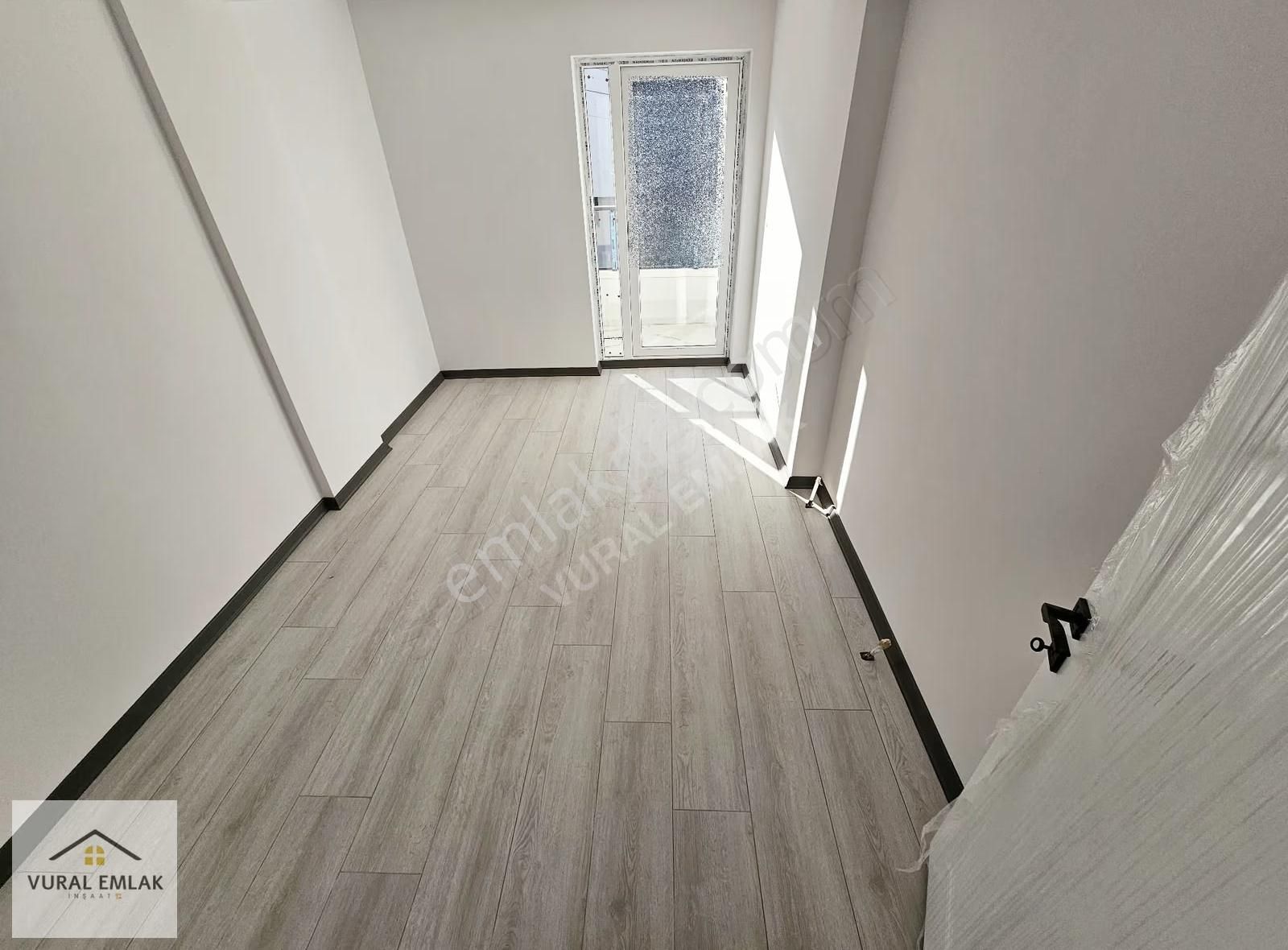 Vural'dan Teras Balkonlu, En Üst Kat, Ultra Lüx 3+1 Daire - Görsel 31