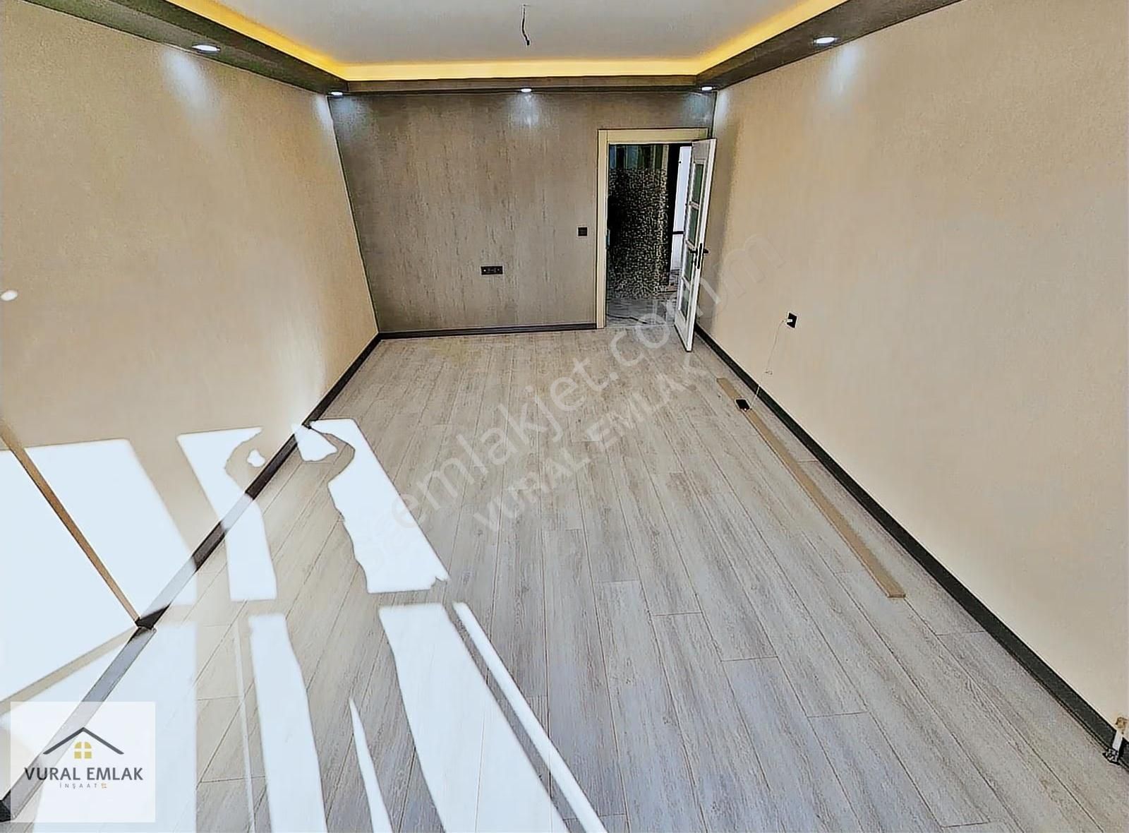 Vural'dan Teras Balkonlu, En Üst Kat, Ultra Lüx 3+1 Daire - Görsel 14