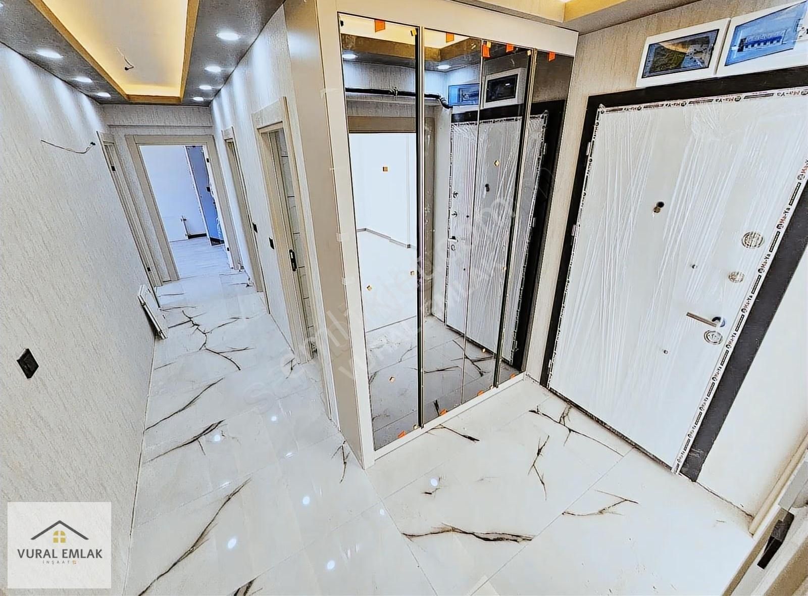 Vural'dan Teras Balkonlu, En Üst Kat, Ultra Lüx 3+1 Daire - Görsel 20