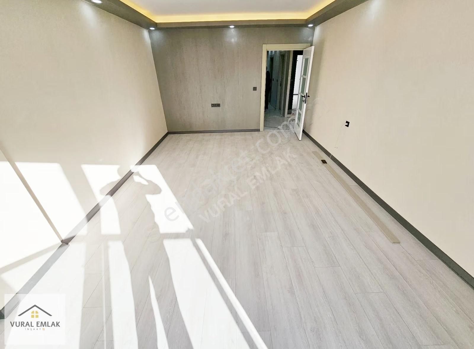 Vural'dan Teras Balkonlu, En Üst Kat, Ultra Lüx 3+1 Daire - Görsel 34