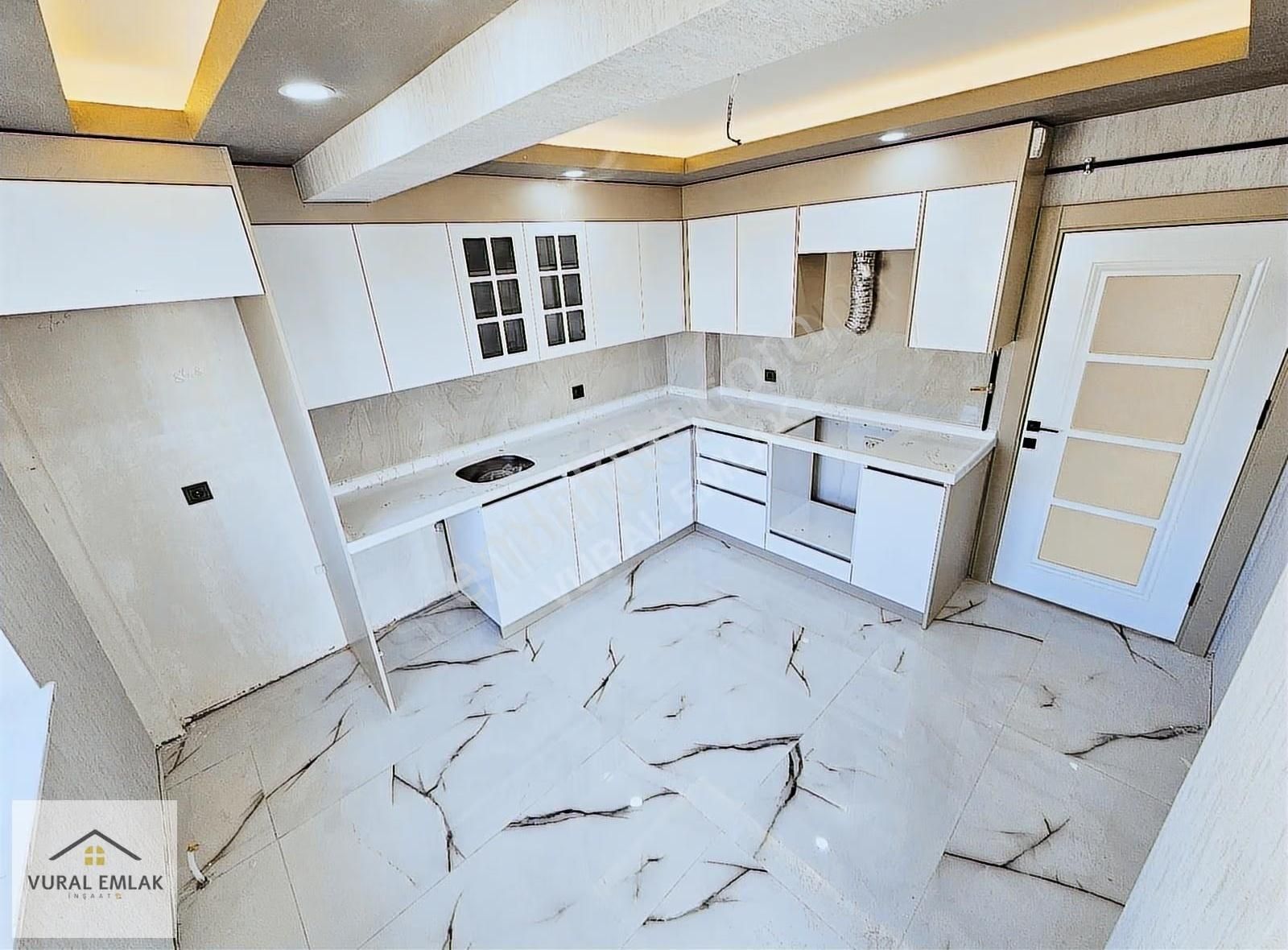 Vural'dan Teras Balkonlu, En Üst Kat, Ultra Lüx 3+1 Daire