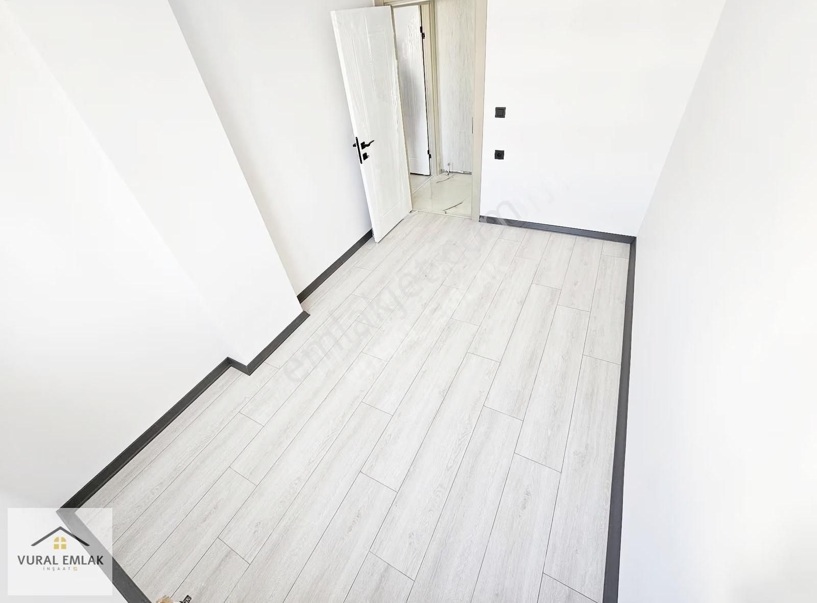 Vural'dan Teras Balkonlu, En Üst Kat, Ultra Lüx 3+1 Daire - Görsel 9