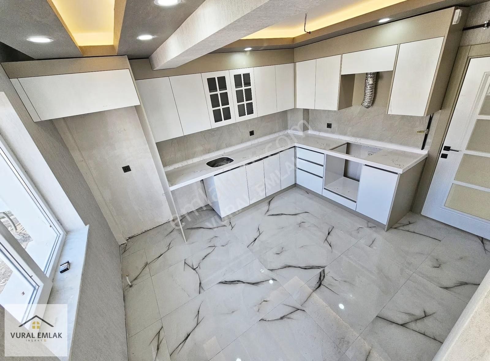 Vural'dan Teras Balkonlu, En Üst Kat, Ultra Lüx 3+1 Daire - Görsel 5