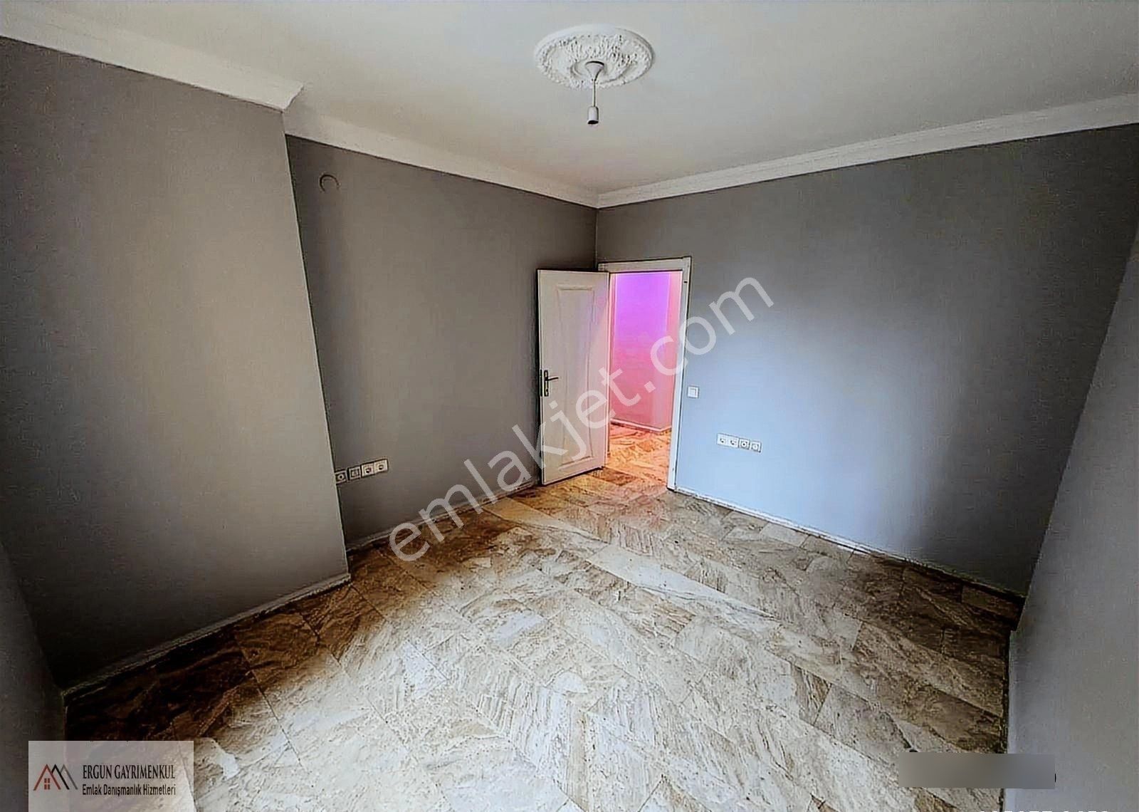 Ergünden Turgutreiste Site İçi Satılık Fırsat 3+1 Daire - Görsel 25