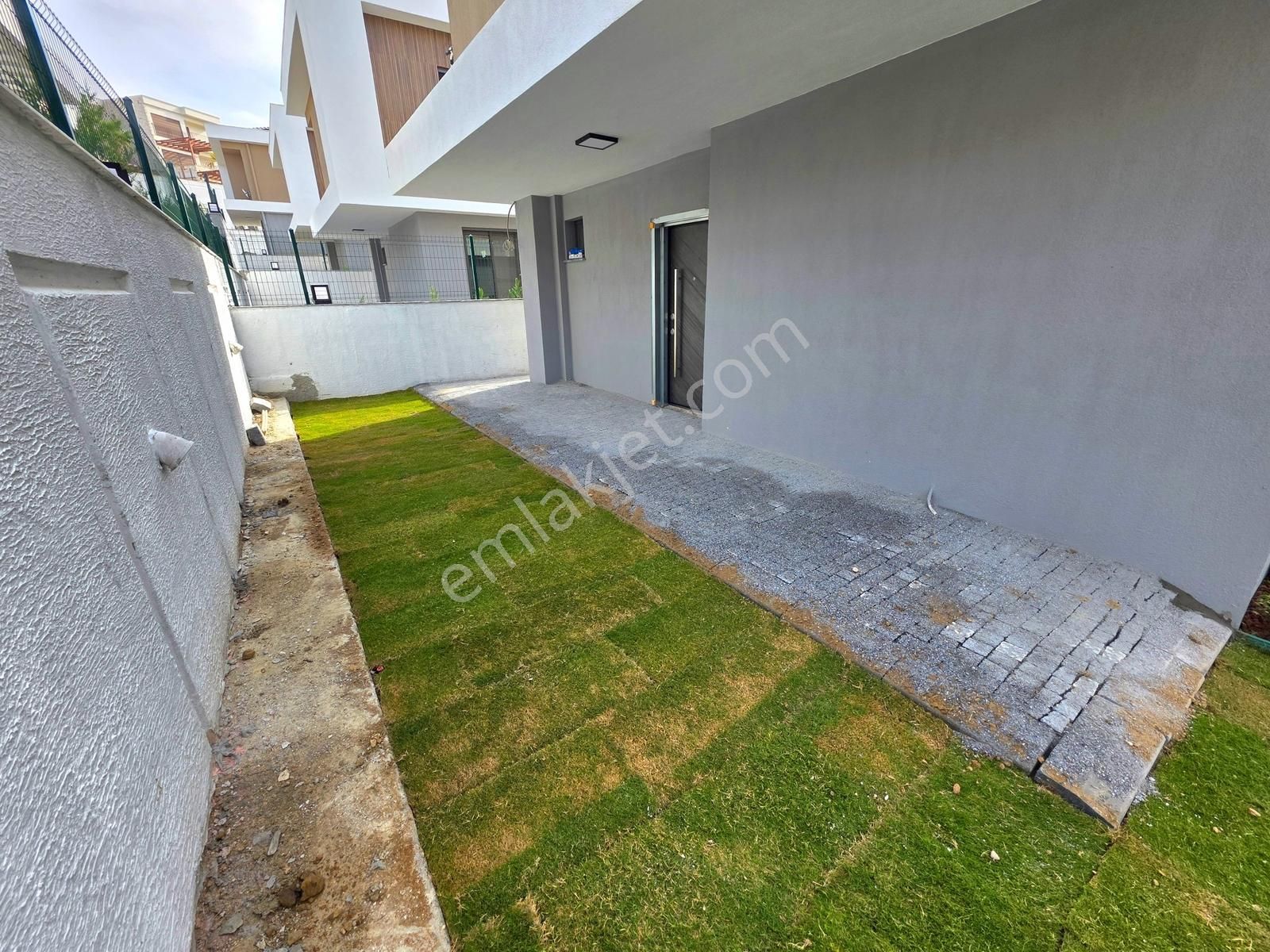 Kuşadası Soğucak'ta Sıfır Satılık Kaliteli Müstakil Villa - Görsel 33