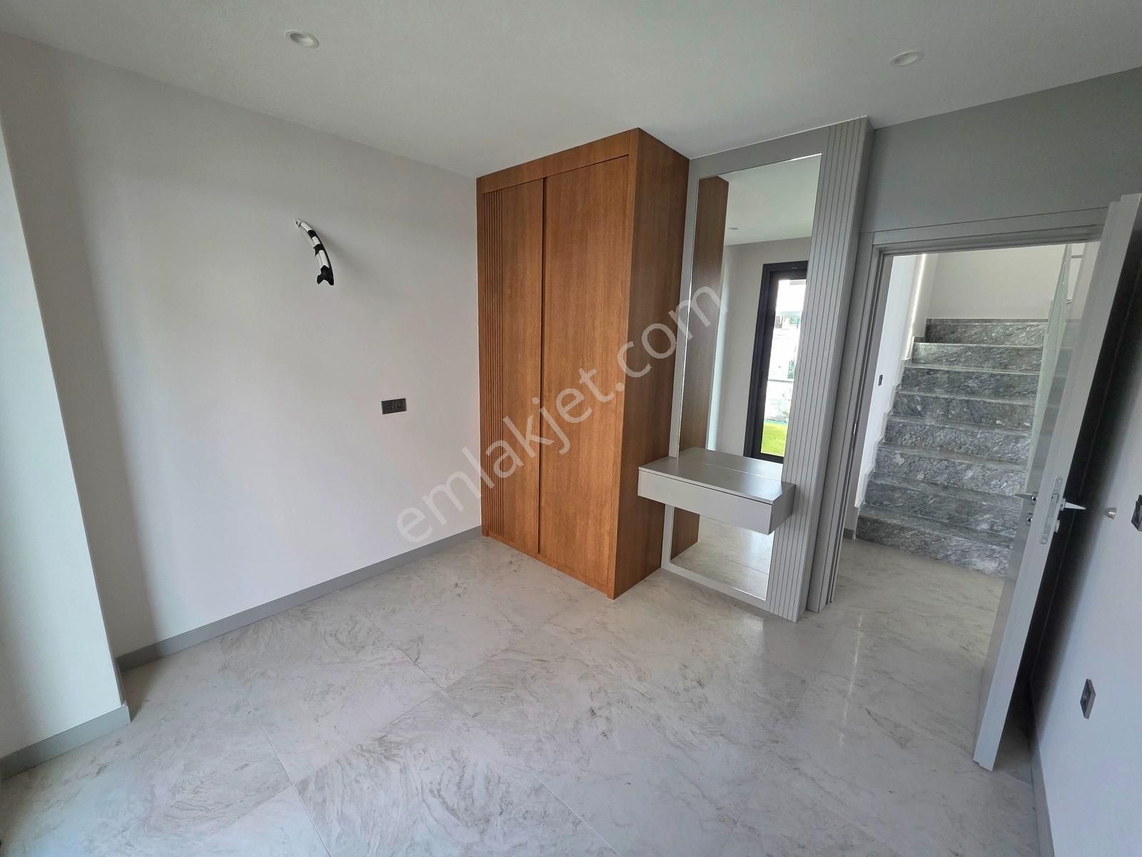 Kuşadası Soğucak'ta Sıfır Satılık Kaliteli Müstakil Villa - Görsel 32