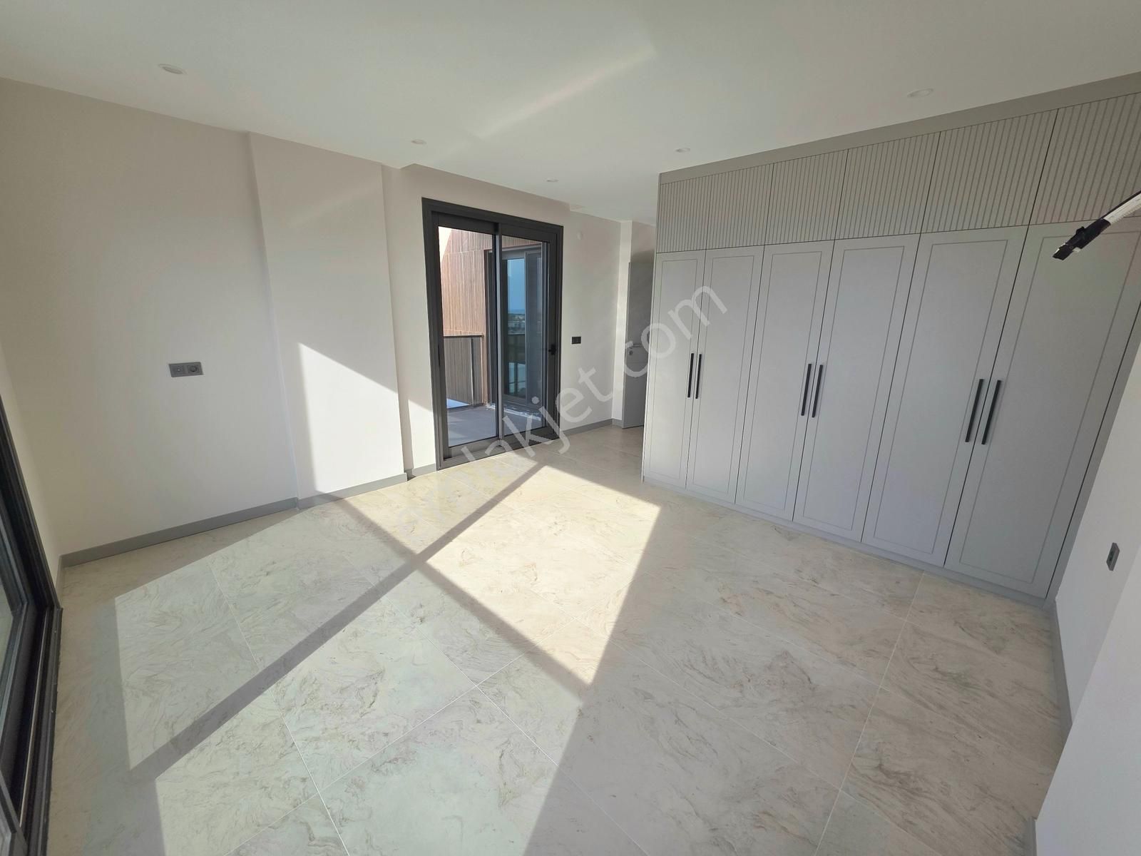 Kuşadası Soğucak'ta Sıfır Satılık Kaliteli Müstakil Villa - Görsel 18